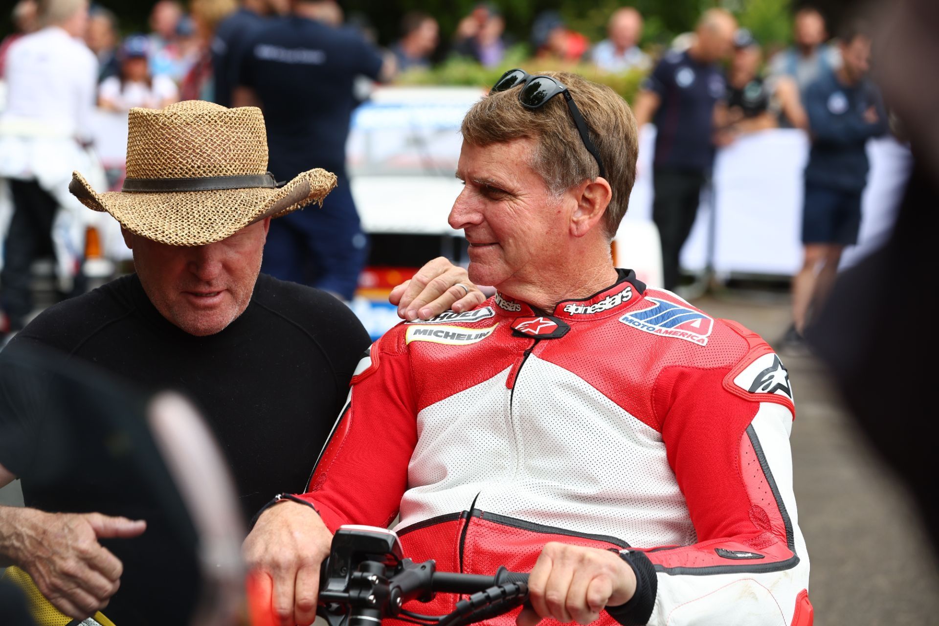 Wayne Rainey con la Yamaha YZR500 en el Goodwood FOS 2022 foto 24