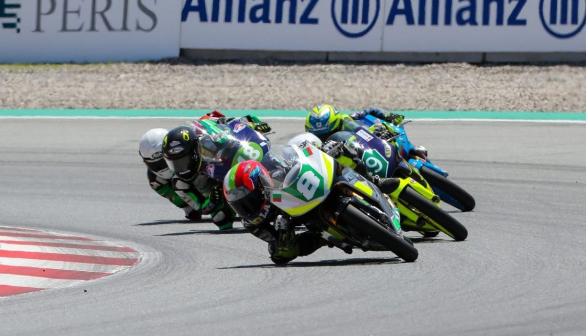 Nikola Miroslavov logró el doblete en Moto4 Nikola Miroslavov logró el doblete en Moto4