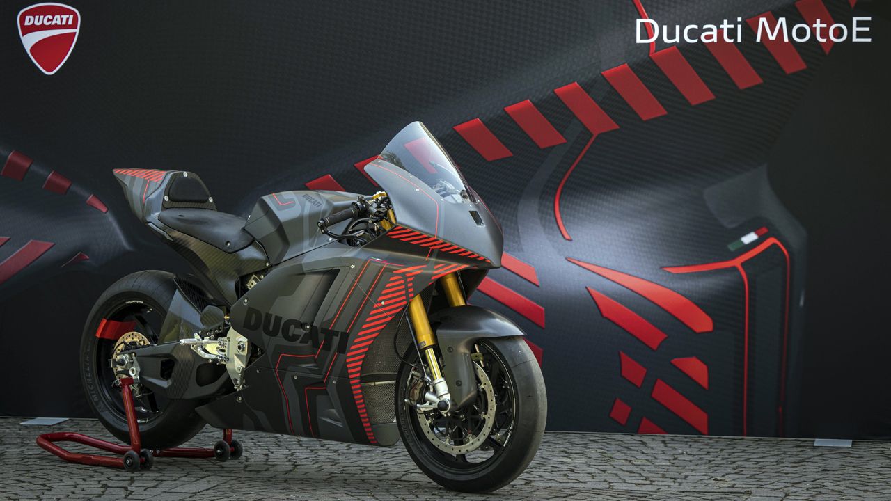 Ducati V21L, la espectacular eléctrica para la Copa del Mundo FIM MotoE