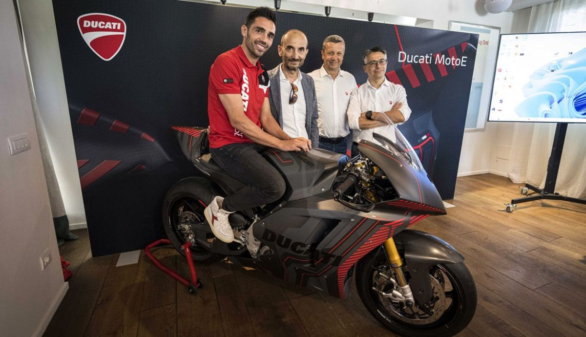 ducati v21l motoe presentacion ducati v21l motoe presentacion