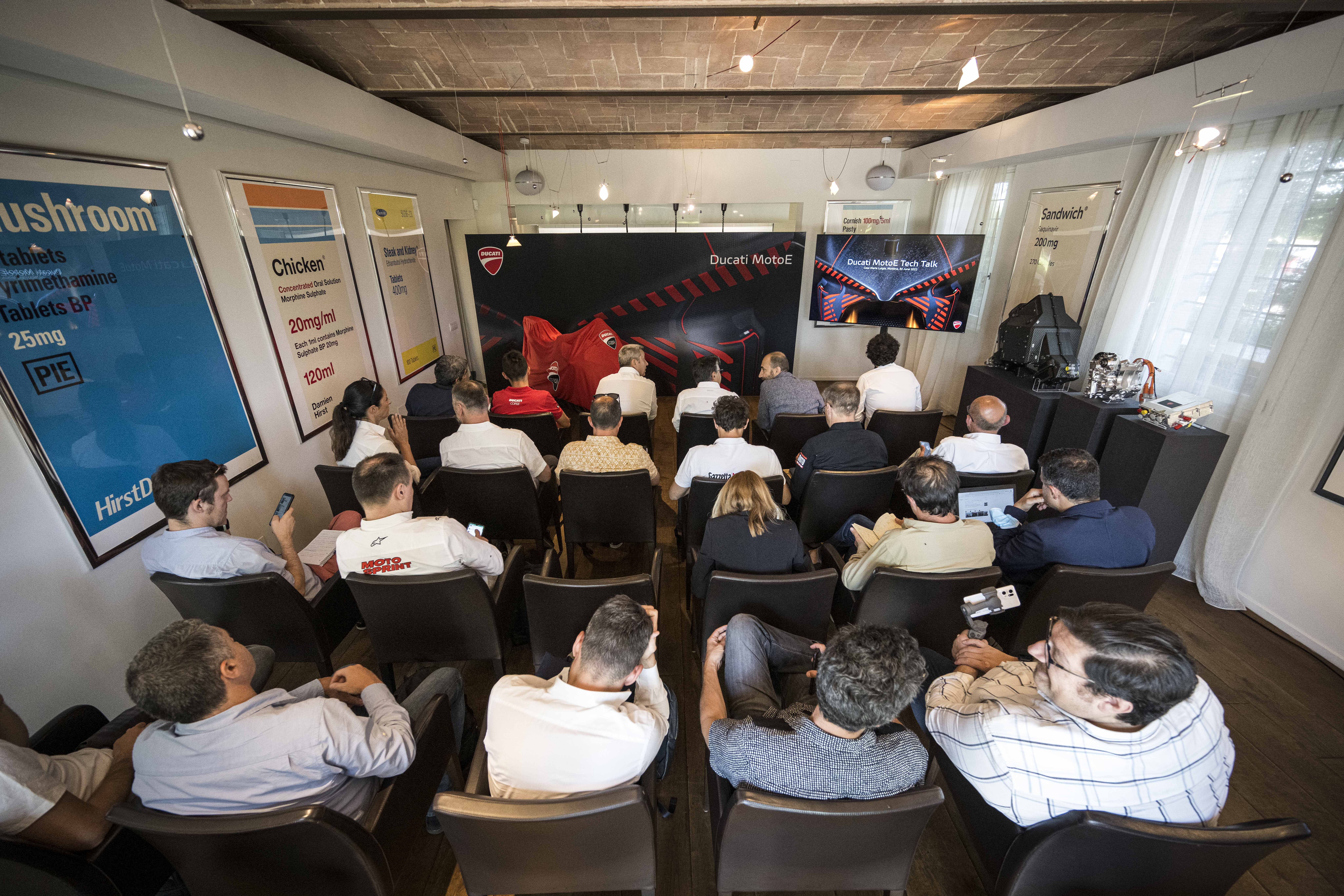 Ducati V21L Presentacion Italia (2)