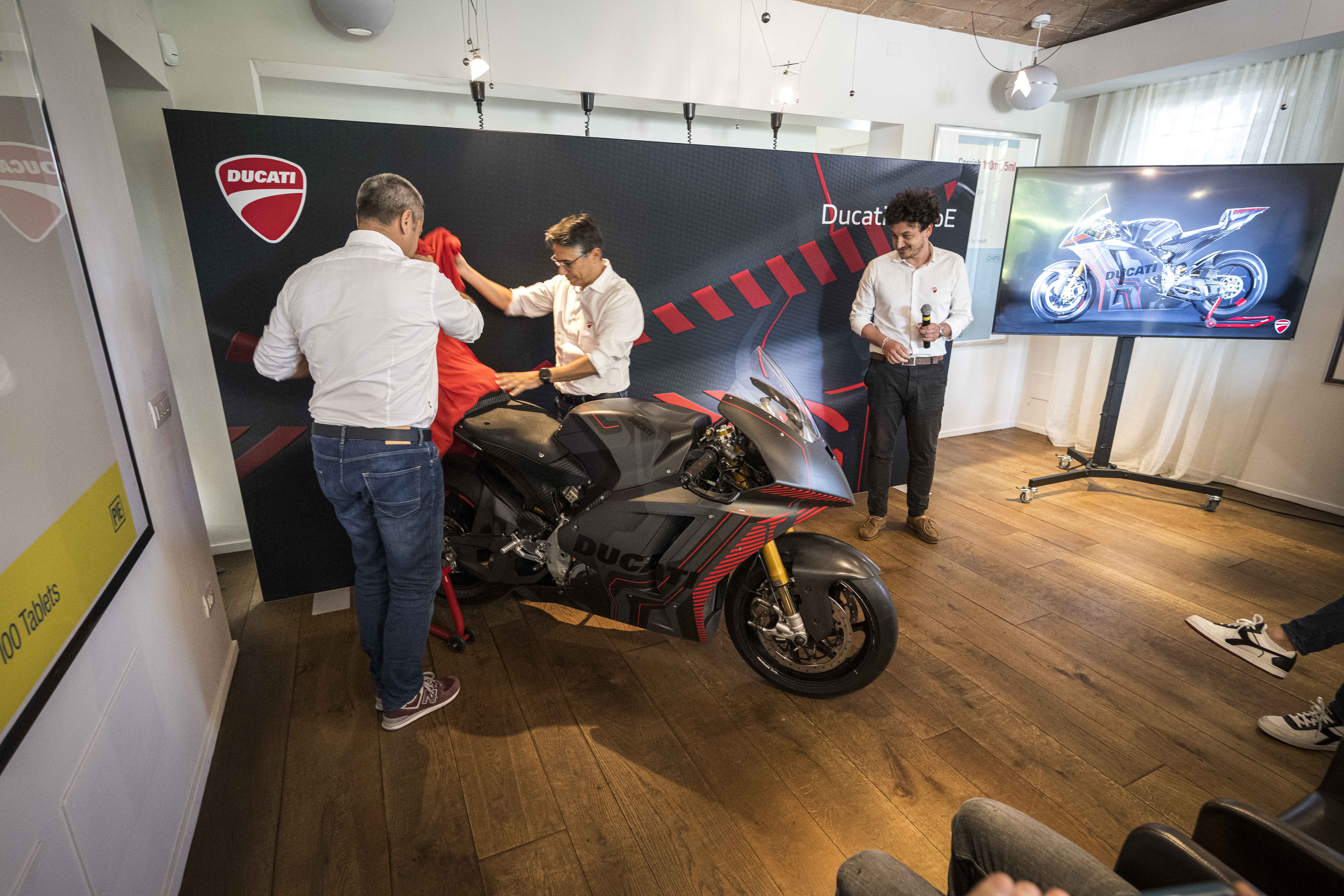 Ducati V21L Presentacion Italia (5)