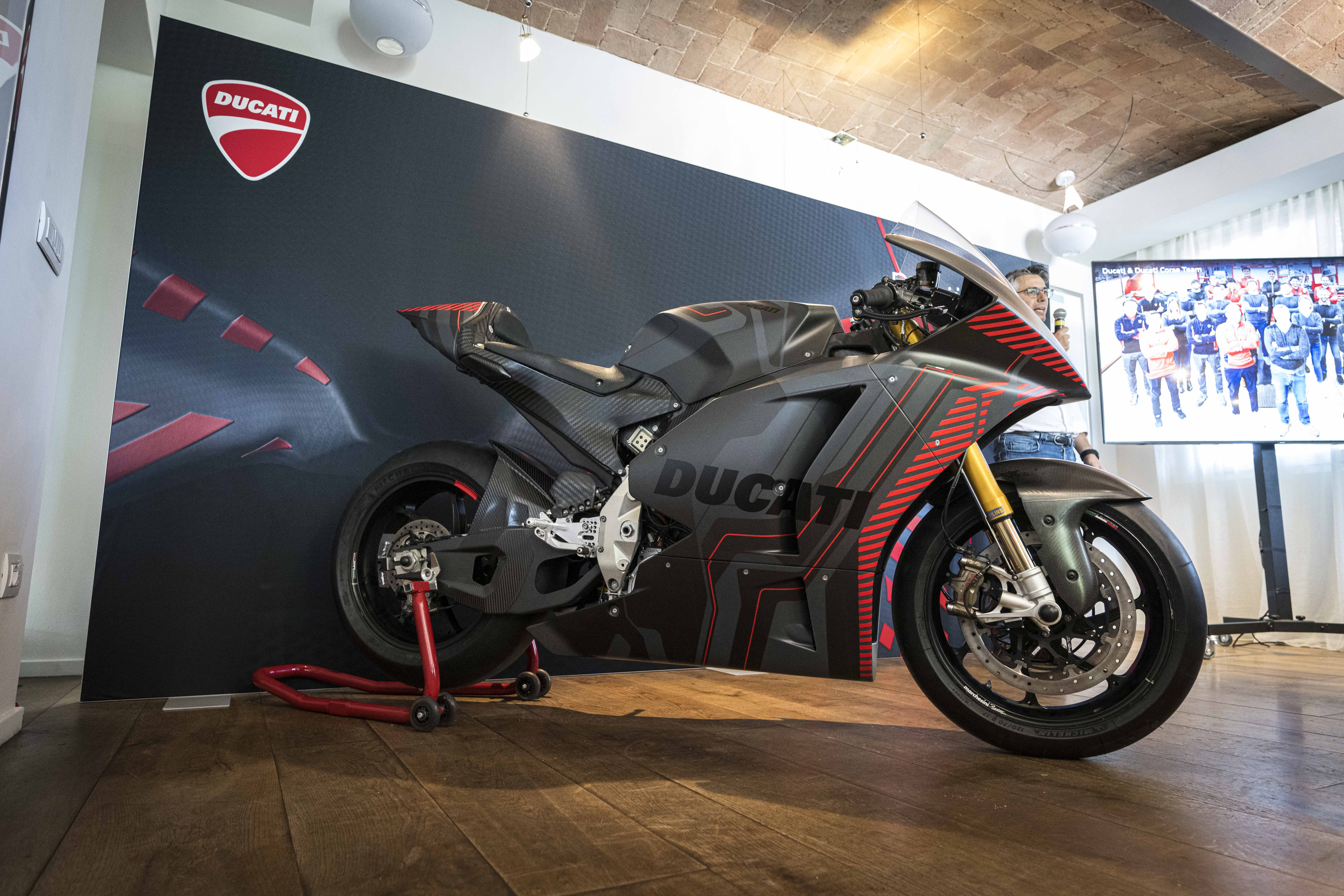 Ducati V21L Presentacion Italia (7)