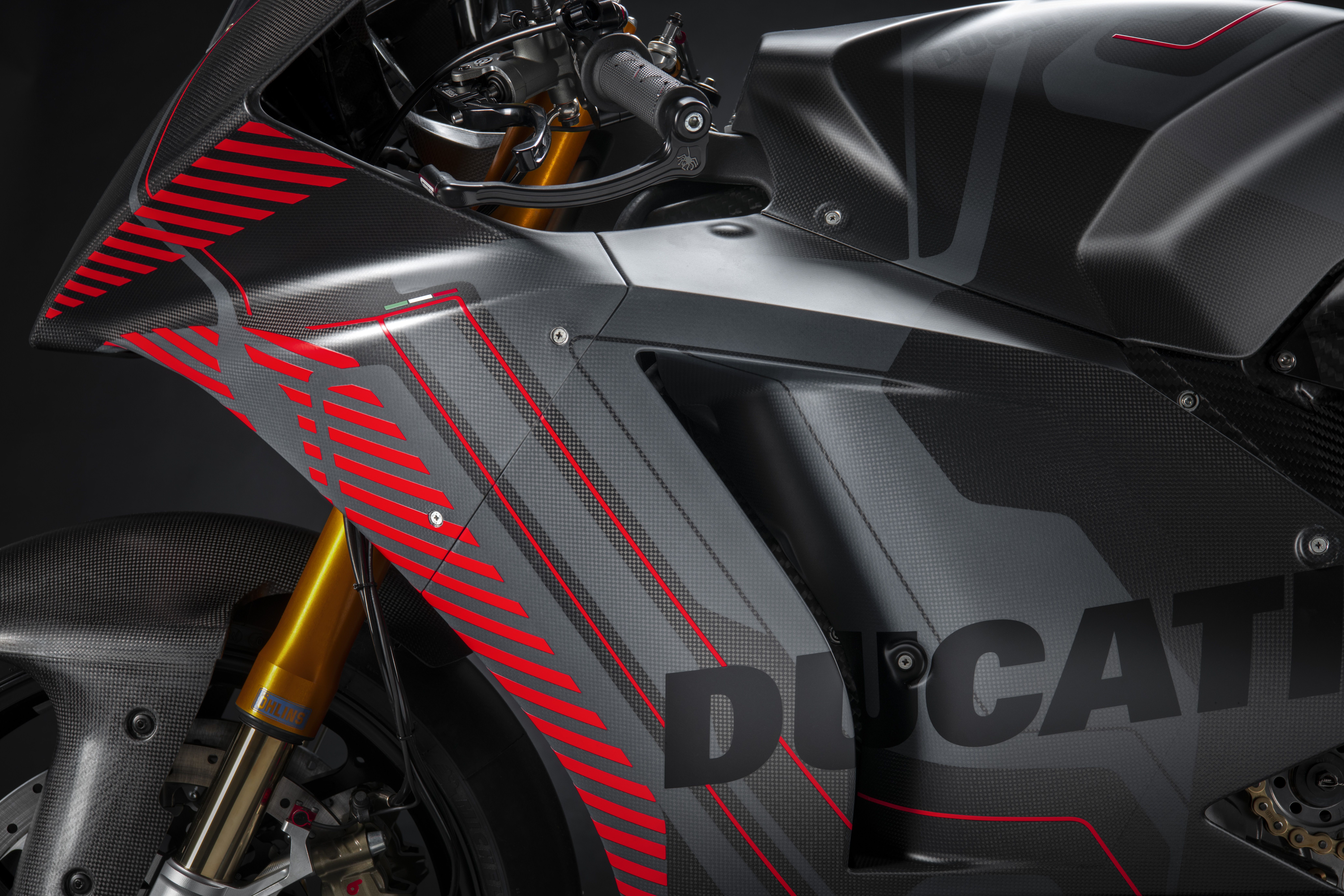 Ducati V21L Detalles (12)