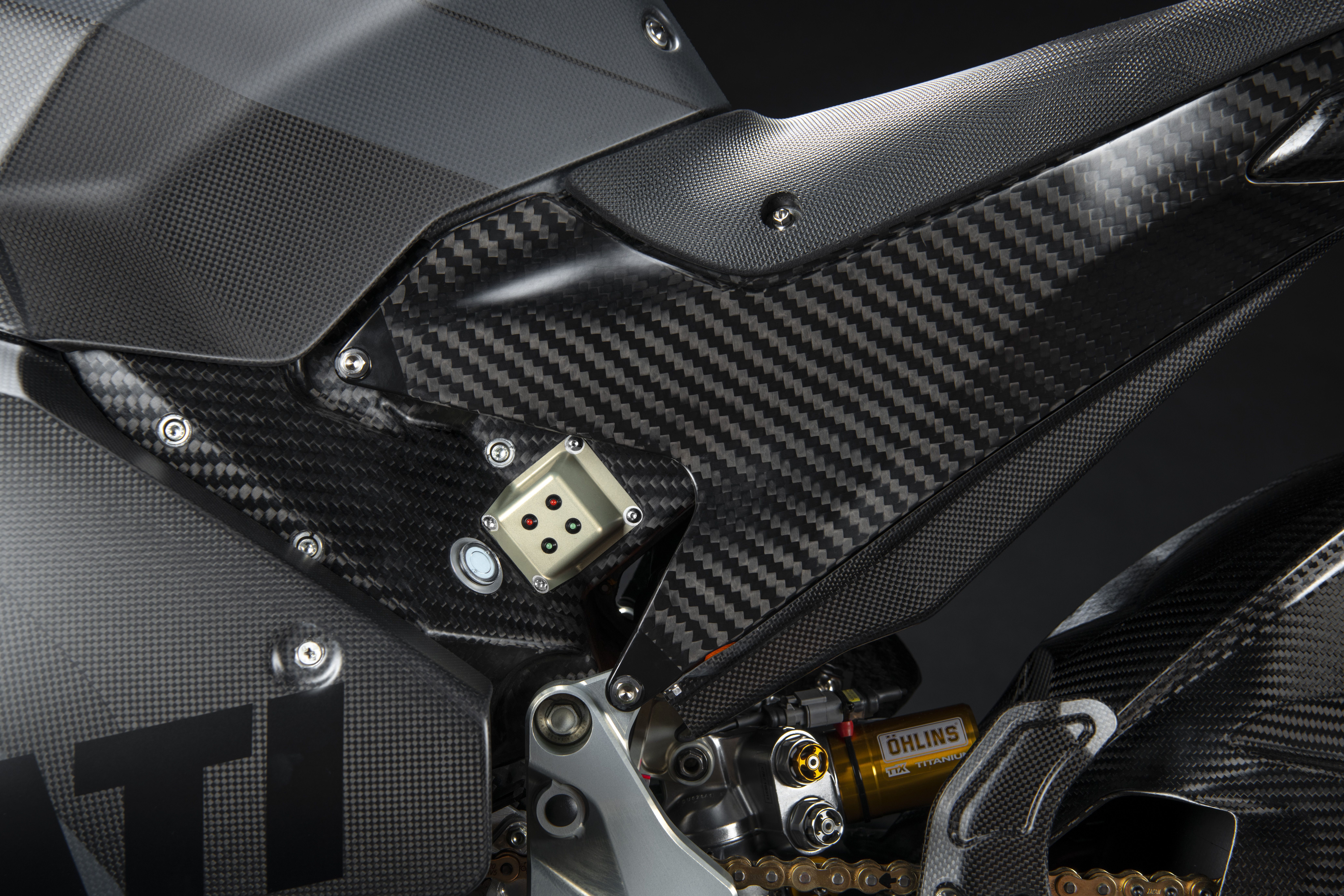 Ducati V21L Detalles (14)