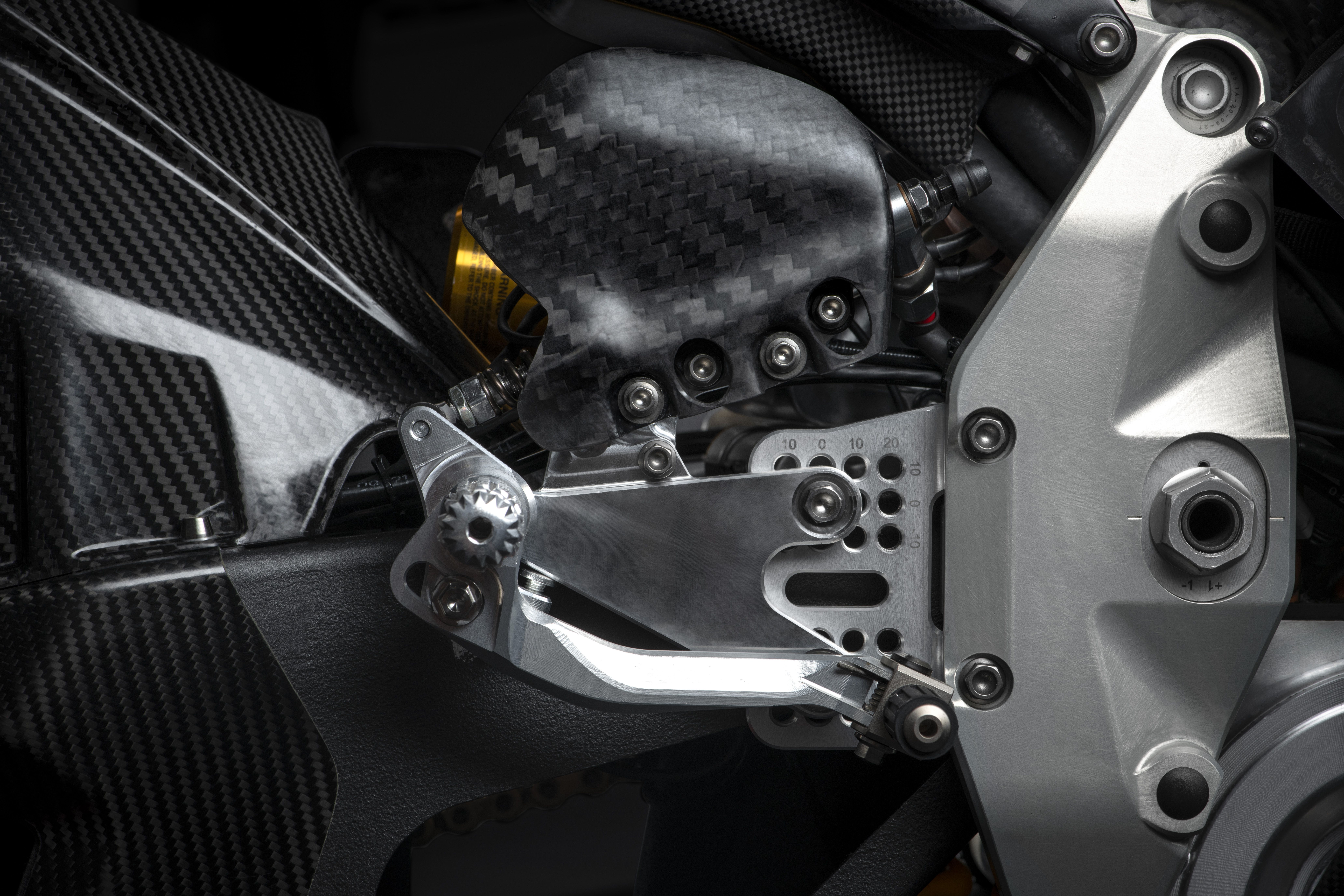Ducati V21L Detalles (18)