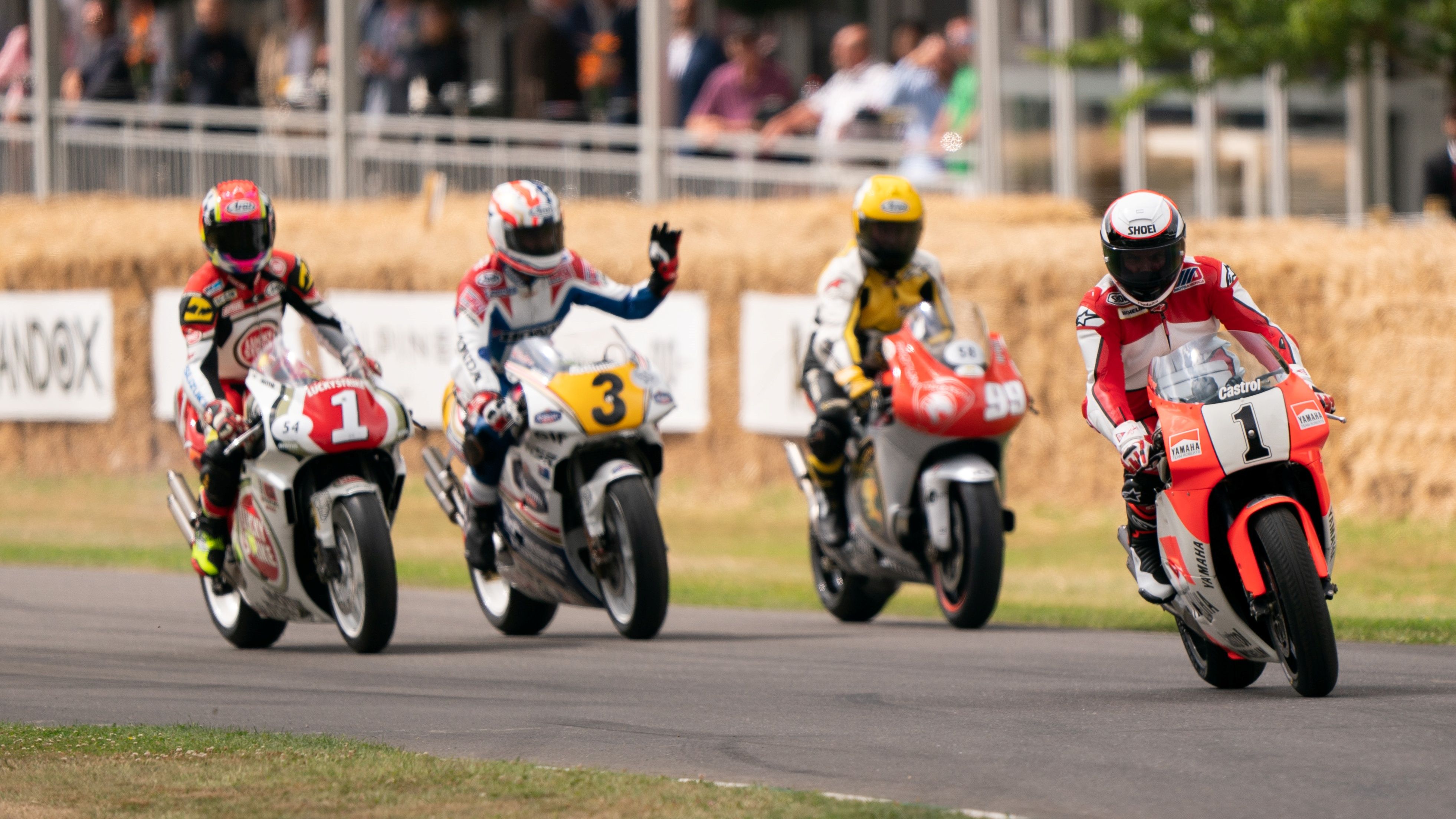 Wayne Rainey en Goodwood seguido por Kevin Schwantz, Mick Doohan y Kenny Roberts