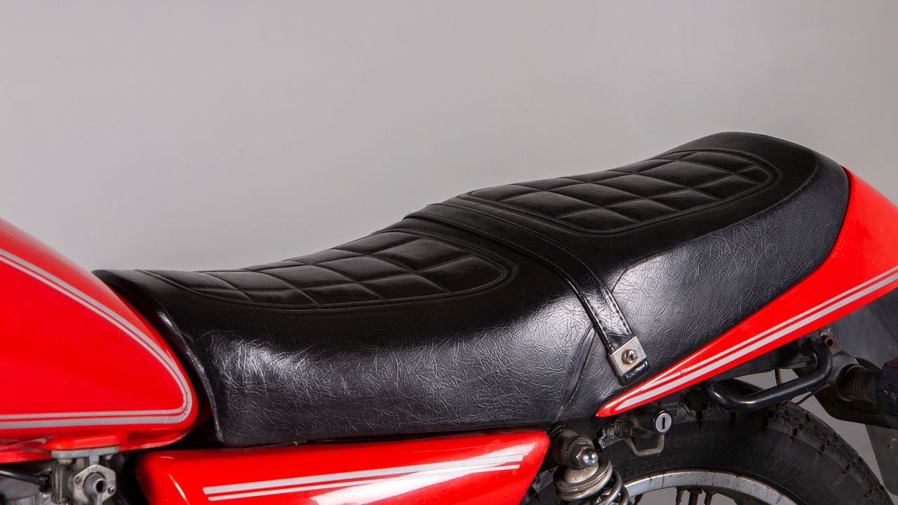 Yamaha SR250.