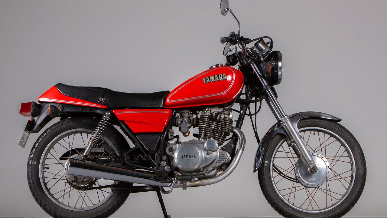 Yamaha SR250.