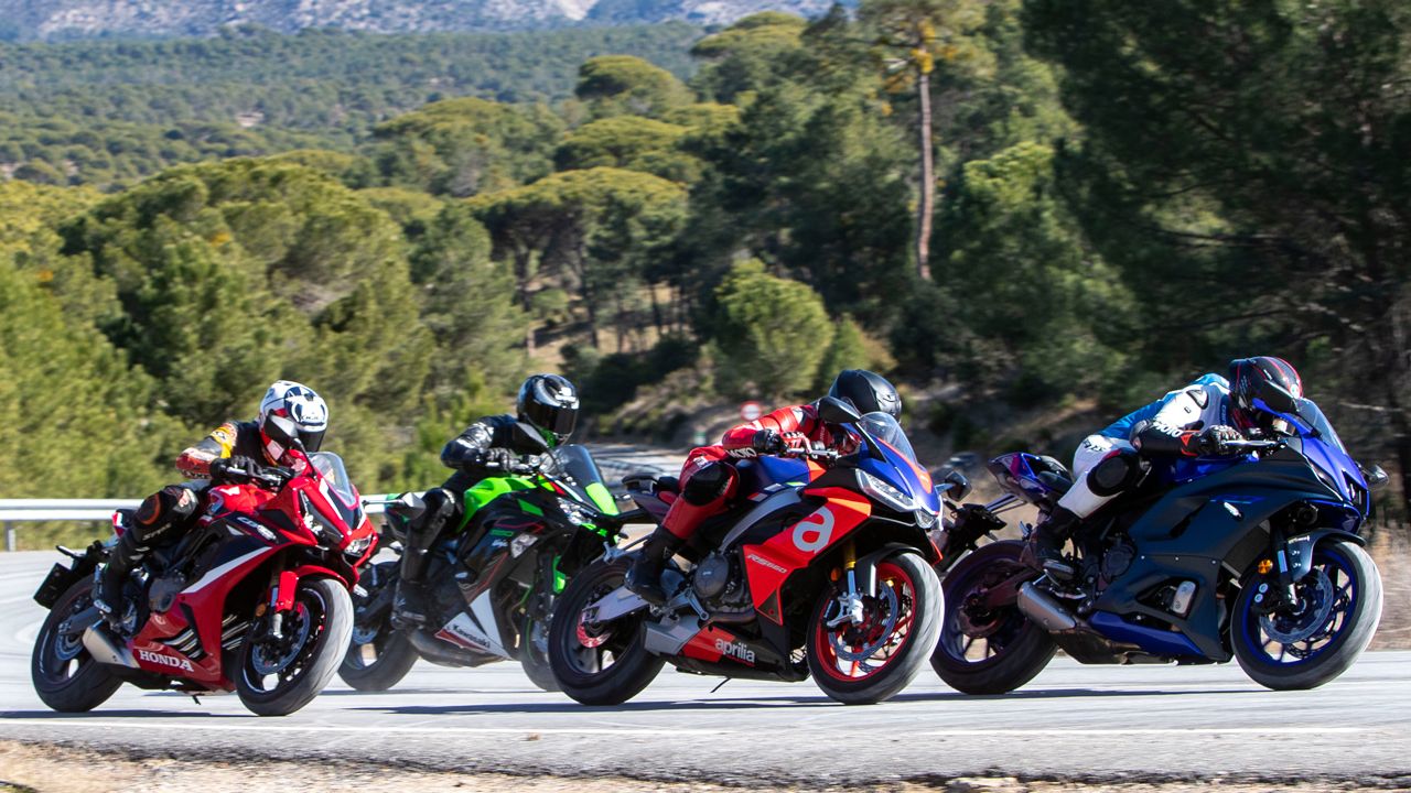 Comparativa supersport: Aprilia RS 660, Honda CBR650R, Kawasaki Ninja 650 y Yamaha YZF-R7.