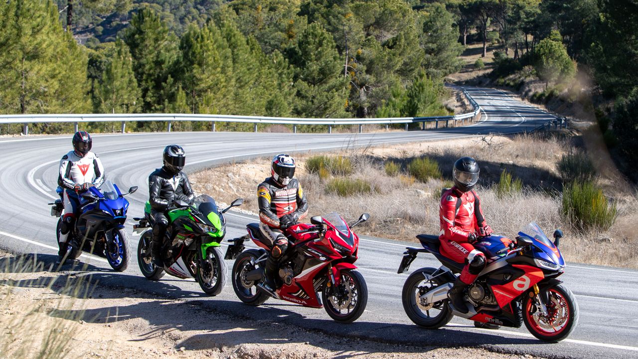 Comparativa supersport: Aprilia RS 660, Honda CBR650R, Kawasaki Ninja 650 y Yamaha YZF-R7.