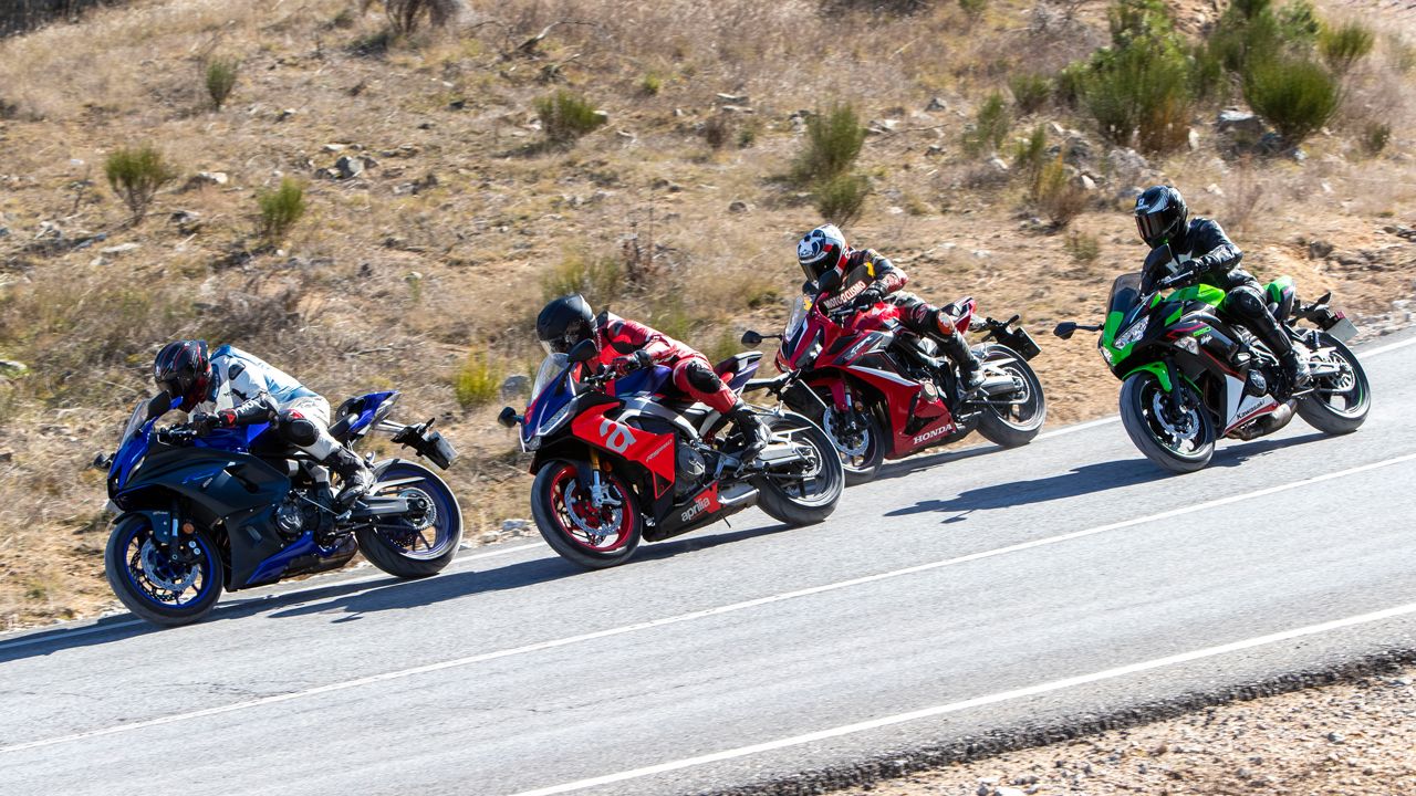 Comparativa supersport: Aprilia RS 660, Honda CBR650R, Kawasaki Ninja 650 y Yamaha YZF-R7.