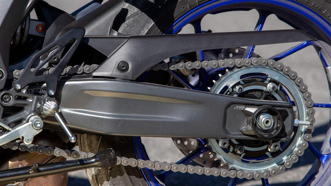 Yamaha YZF R7.