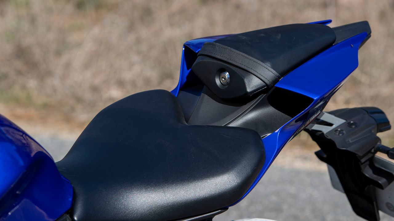 Yamaha YZF R7.