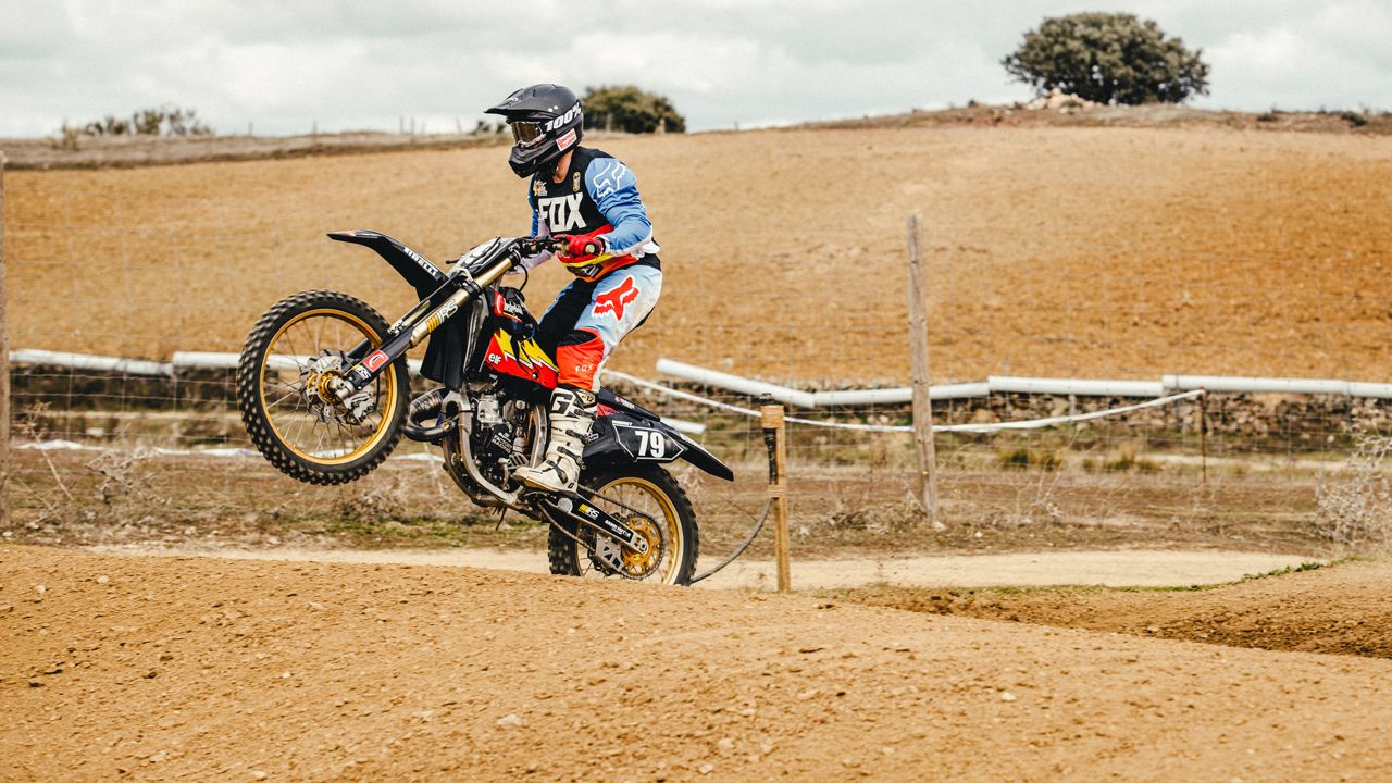 Yamaha YZ 125 Chester réplica Bob Moore.