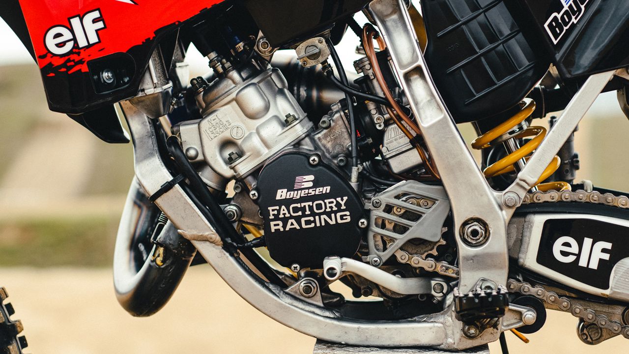 Yamaha YZ 125 Chester réplica Bob Moore.