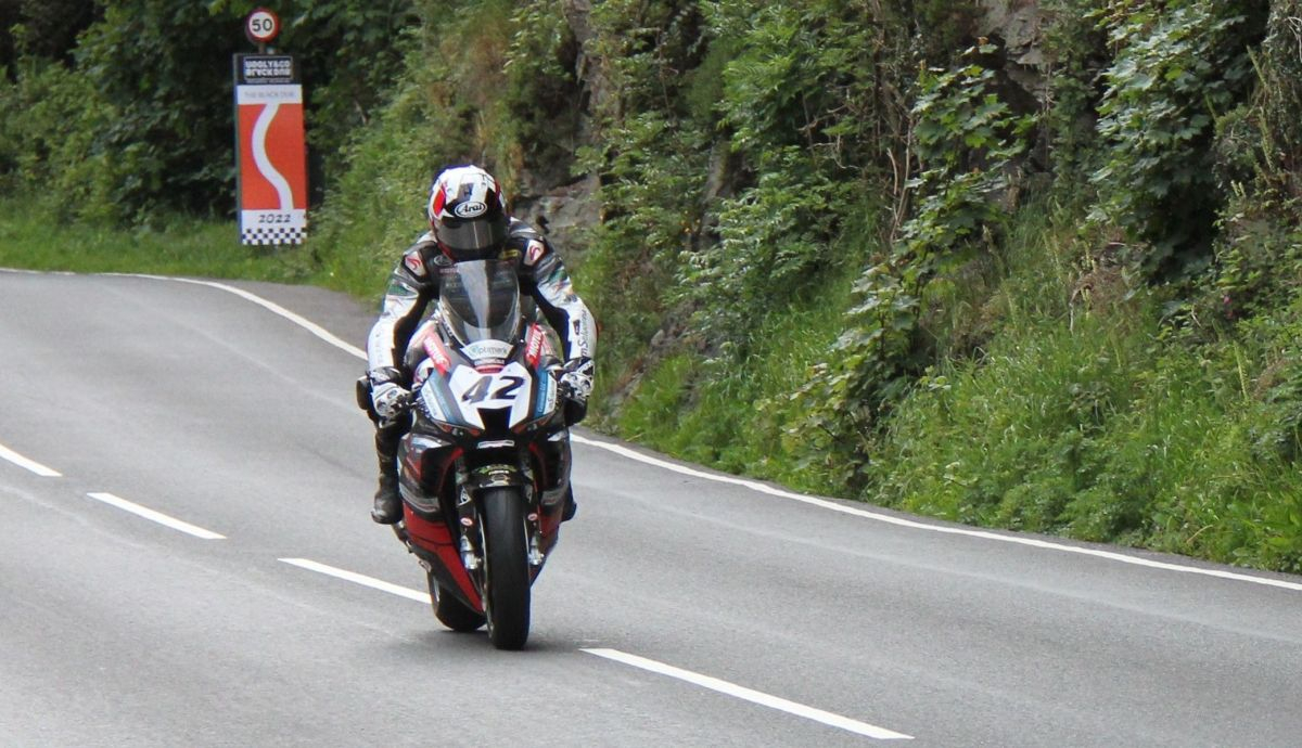 Raül Torras con la Honda CBR1000RR R SP2 Raül Torras con la Honda CBR1000RR R SP2