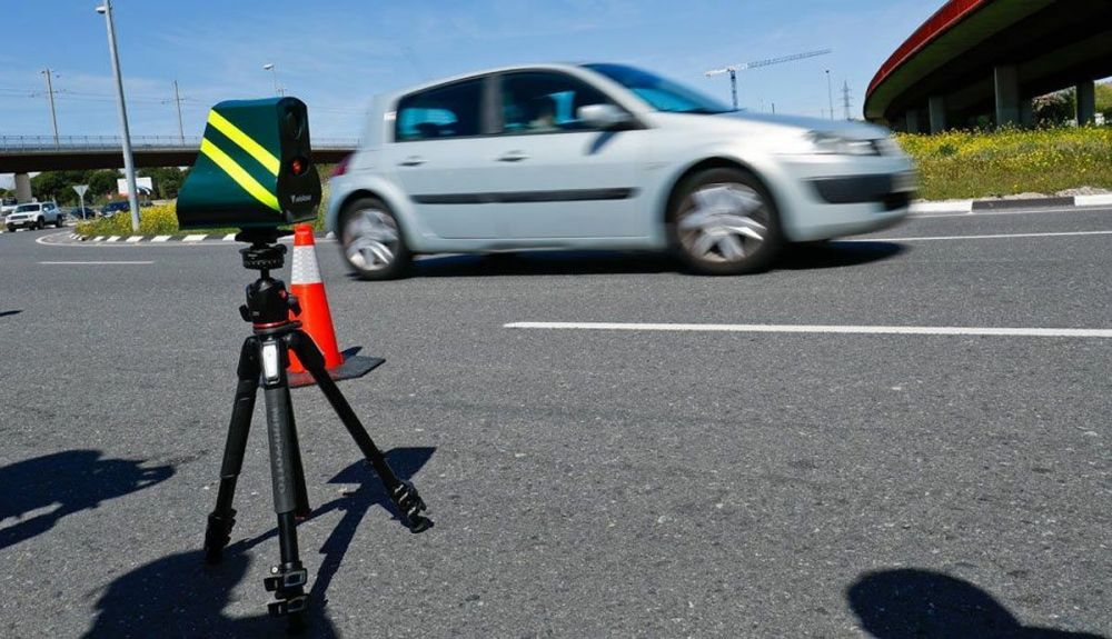 Cómo multan los 70 nuevos radares portátiles que ha comprado la DGT y el mapa con todos los Veloláser Cómo multan los 70 nuevos radares portátiles que ha comprado la DGT y el mapa con todos los Veloláser
