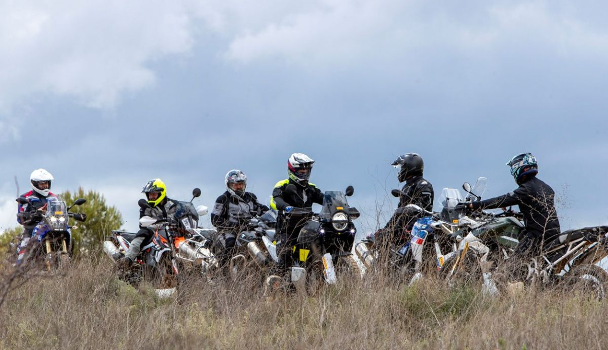 comparativa-trail-medias-aprilia-bmw-husqvarna-ktm-triumph-yamaha-15_7_1200x690.jpeg