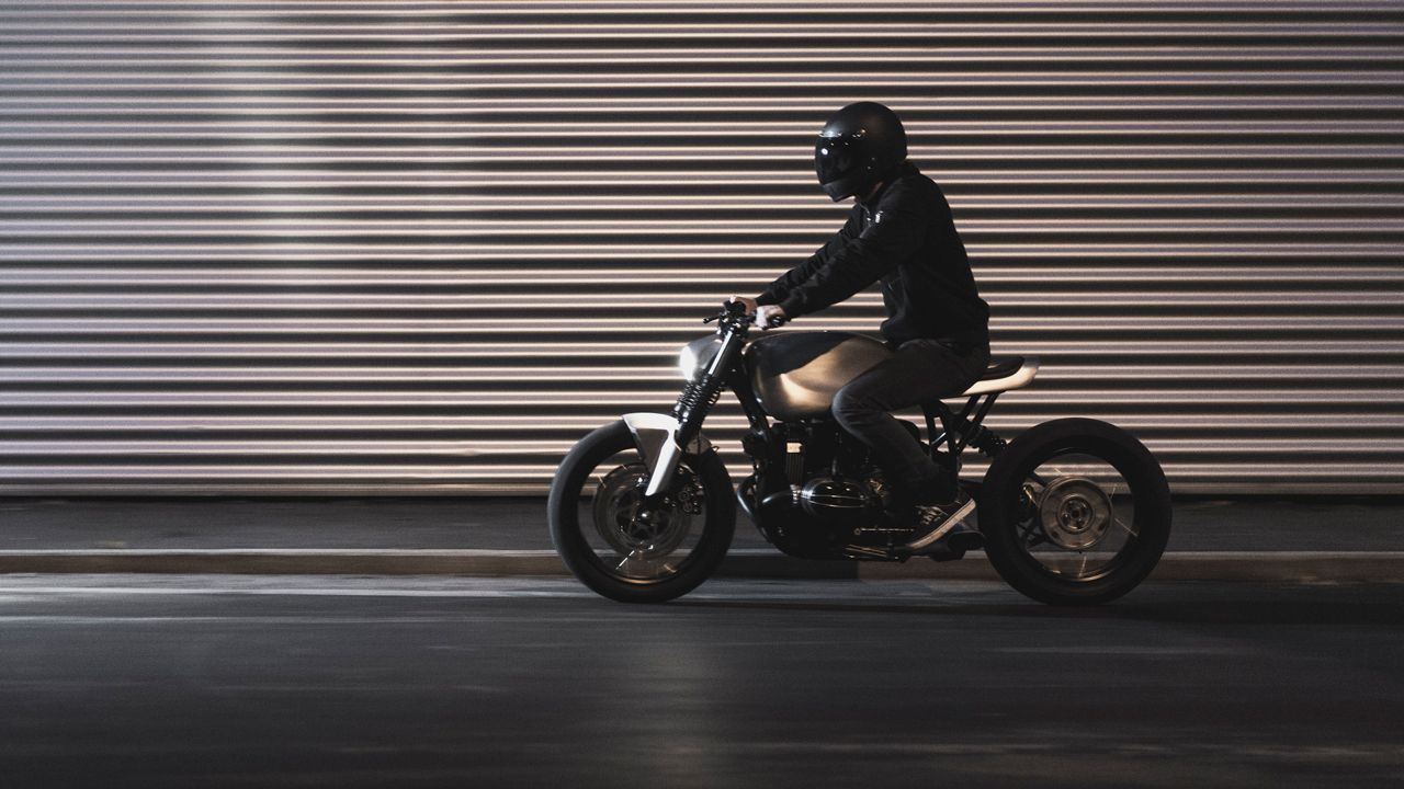 BMW R100R 1993 by Vagabund.