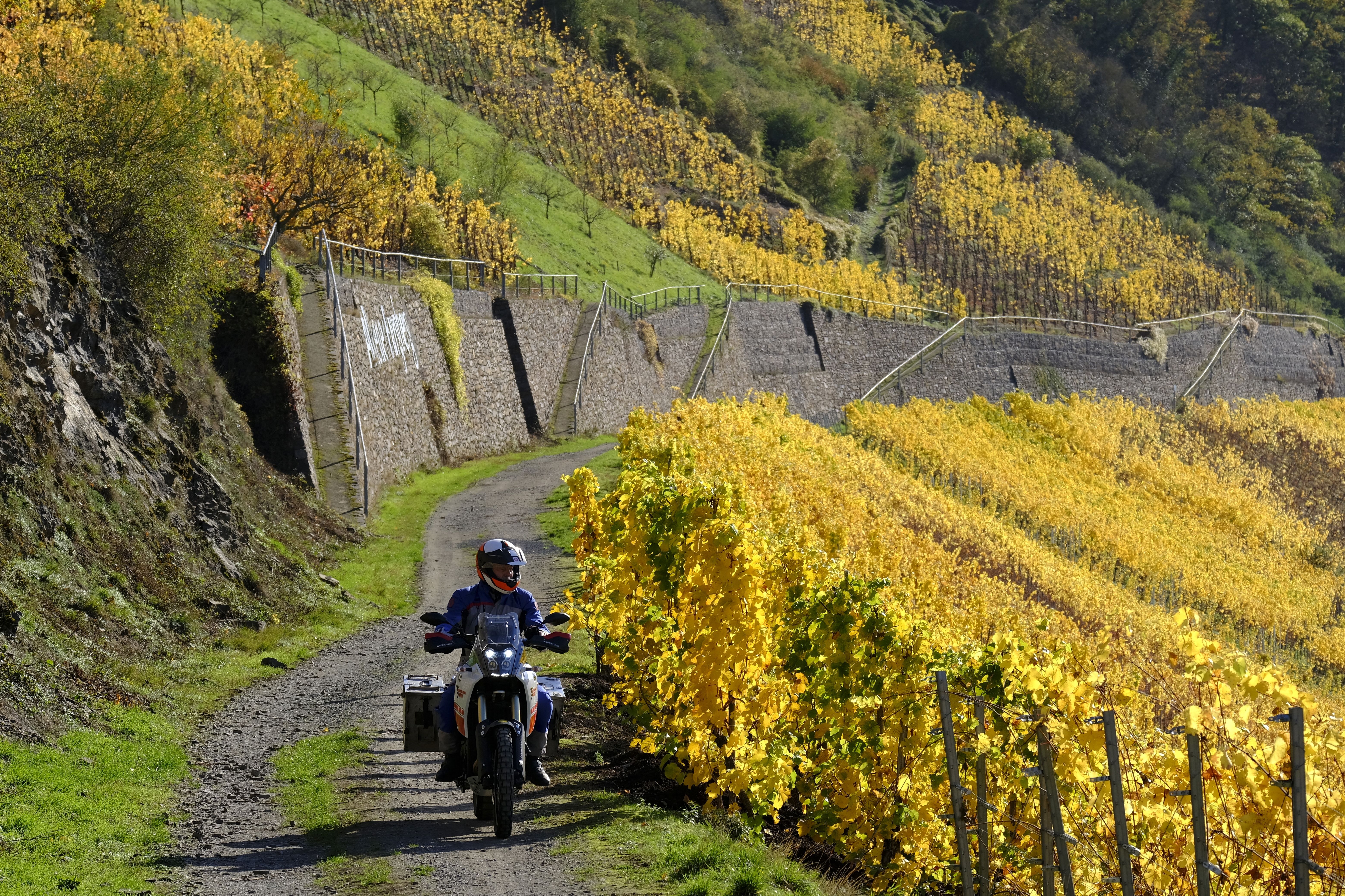 En moto por el valle del Mosela y Hündruck.