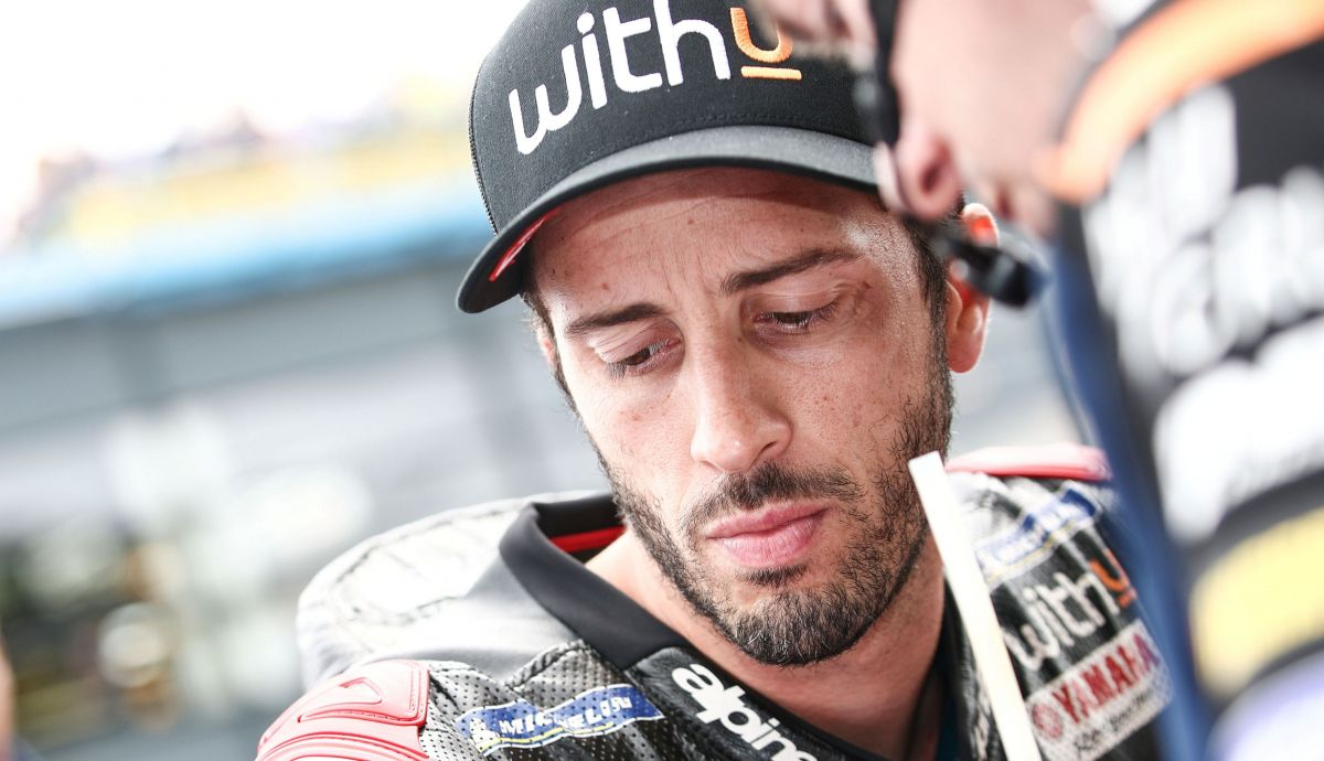 Andrea Dovizioso esperando en parrilla Andrea Dovizioso esperando en parrilla