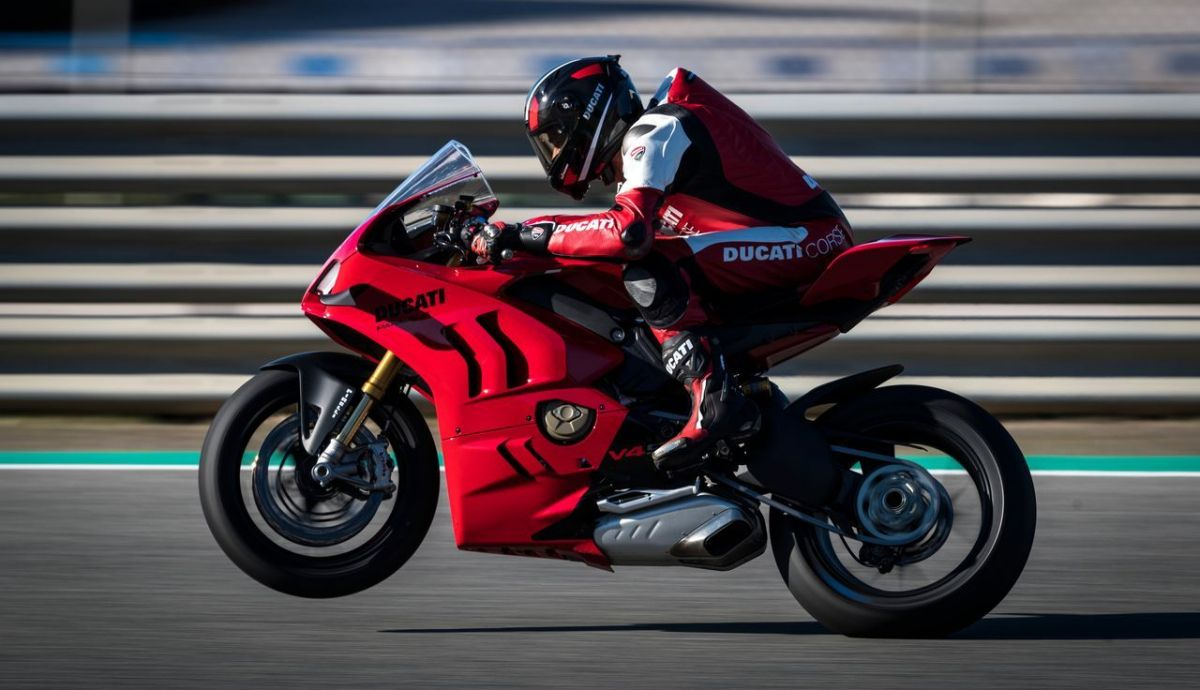 DUCATI PANIGALE V4S 2023 DUCATI PANIGALE V4S 2023