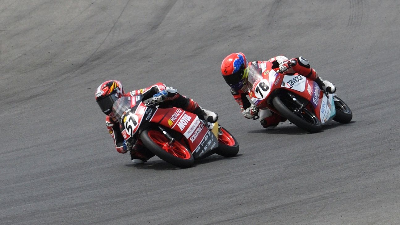 Brian Uriarte y Joel Esteban se jugaron la victoria por 6 milésimas en Portimao