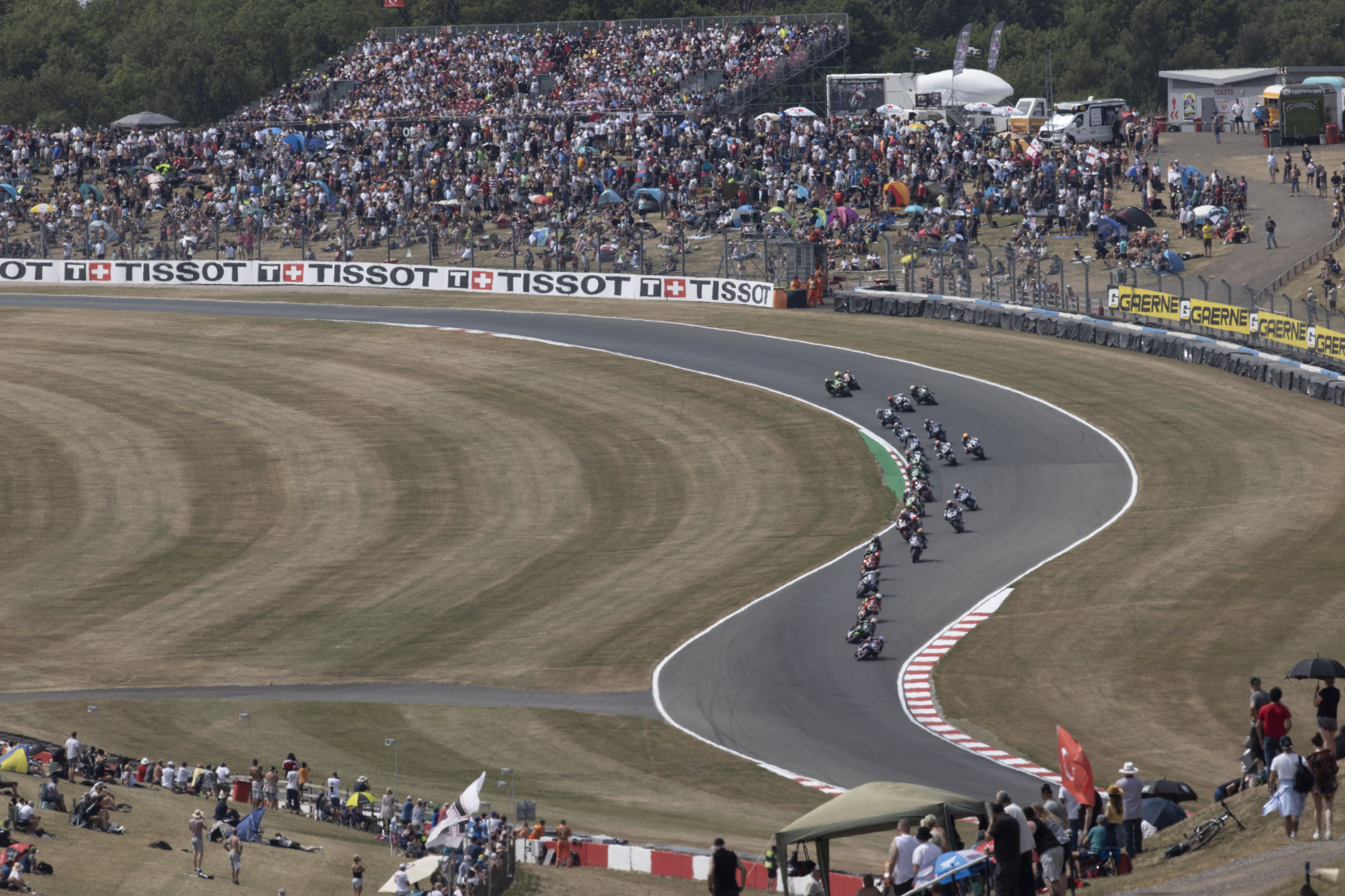 La salida de Superbike vista desde arriba, WSBK Donington 2022