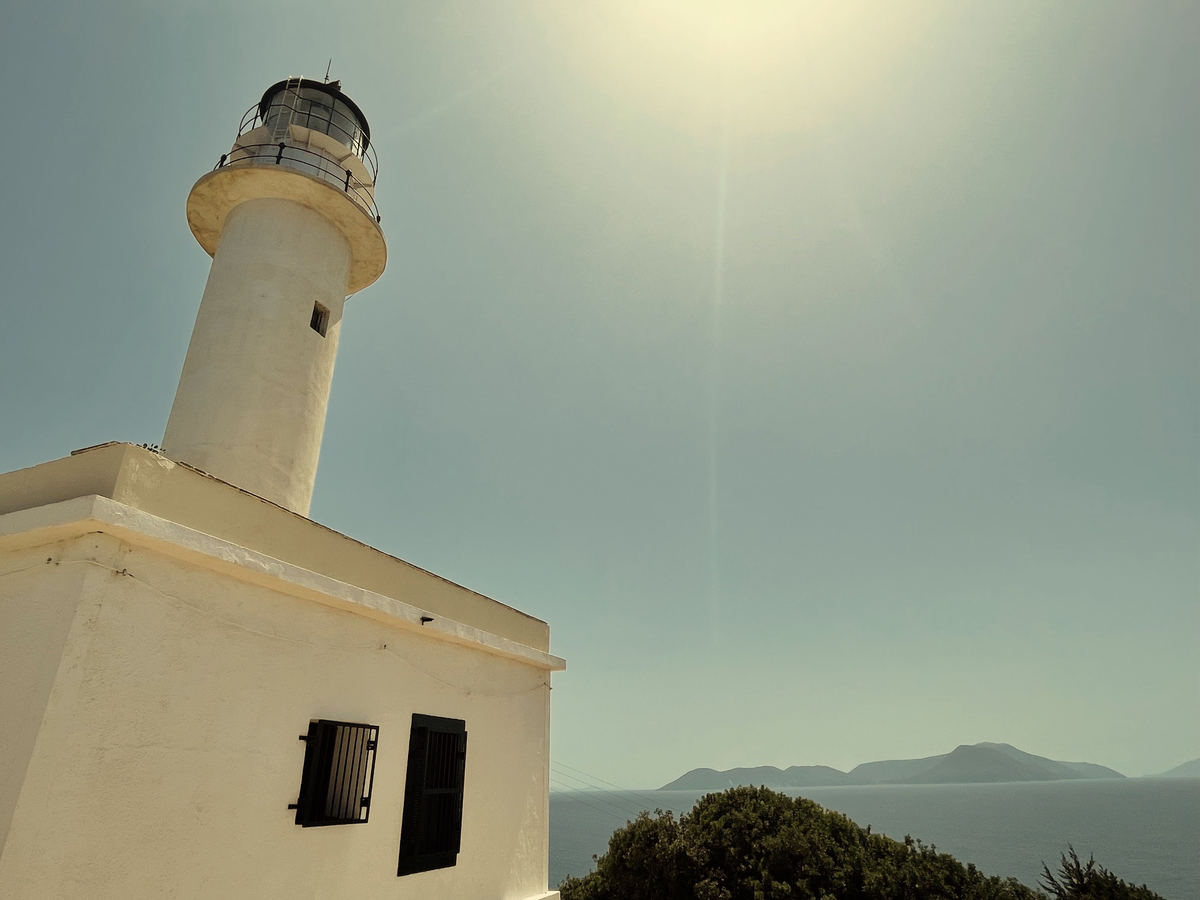 El faro de Doukato con Ítaca al fondo