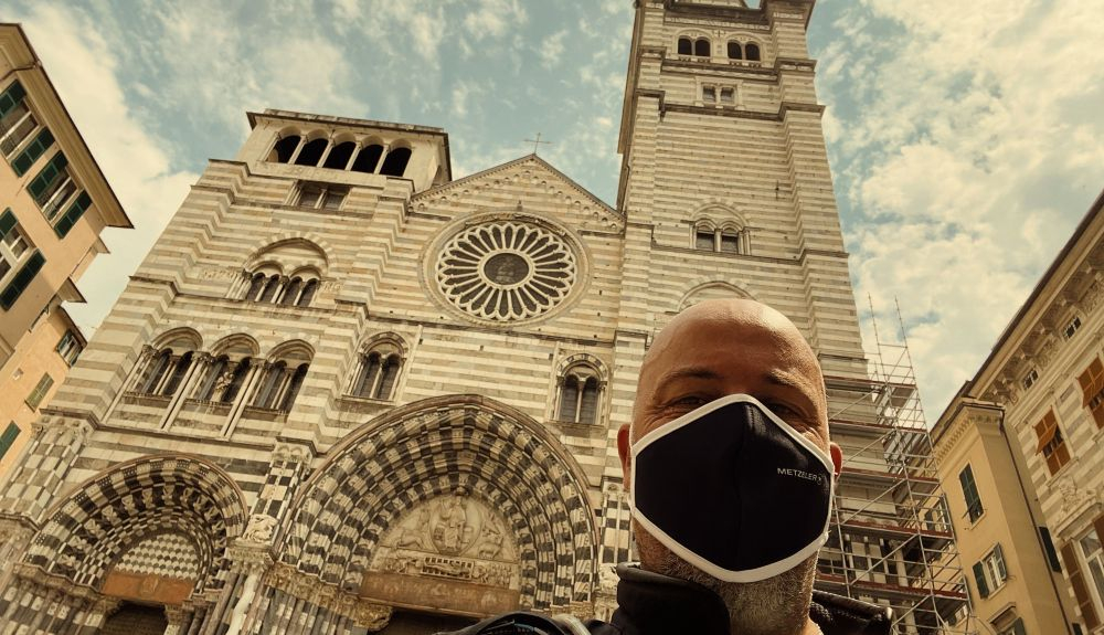 Viaje en moto hacia Chipre.Cómo no pasar por la Piazza de San Lorenzo Viaje en moto hacia Chipre.Cómo no pasar por la Piazza de San Lorenzo