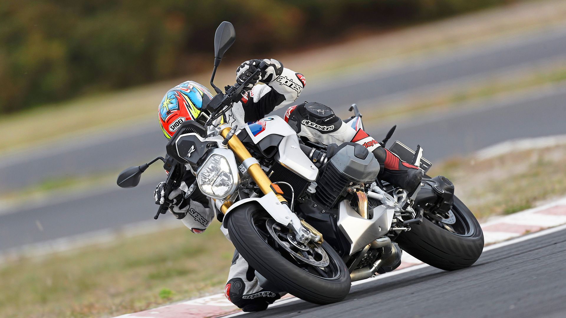 Michelin Road 6 (8)