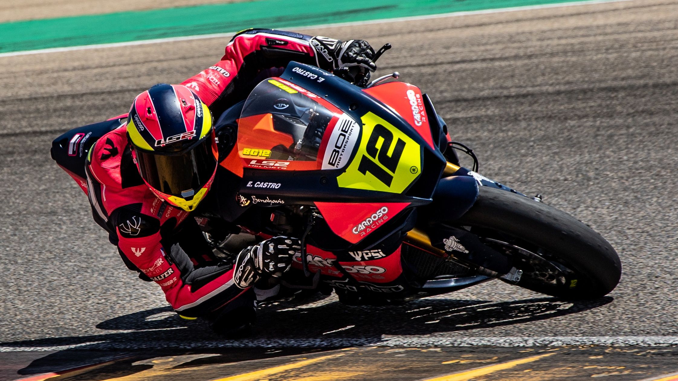 Borja Gómez suma cuatro victorias seguidas en el ESBK tras el doblete en Motorland
