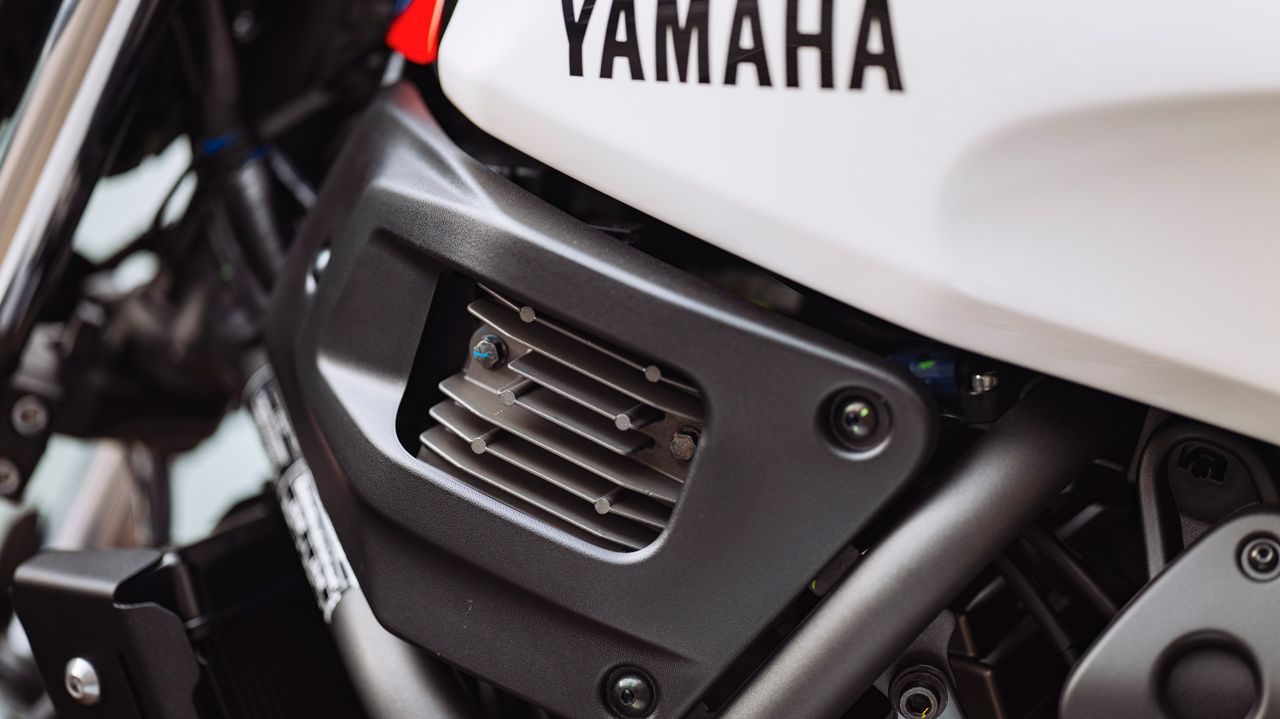 Yamaha XSR700 2022 (6)