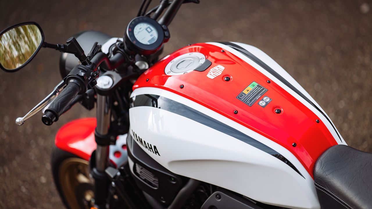 Yamaha XSR700 2022 (7)