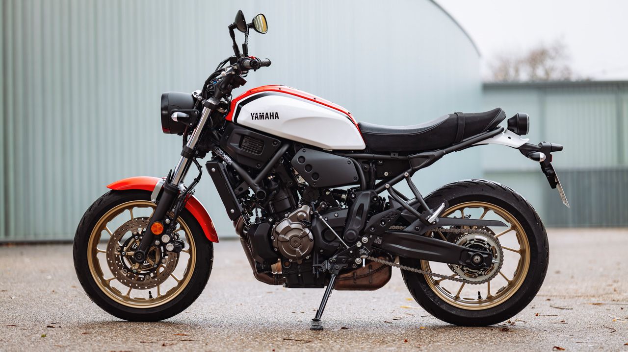 Yamaha XSR700 2022 (11)