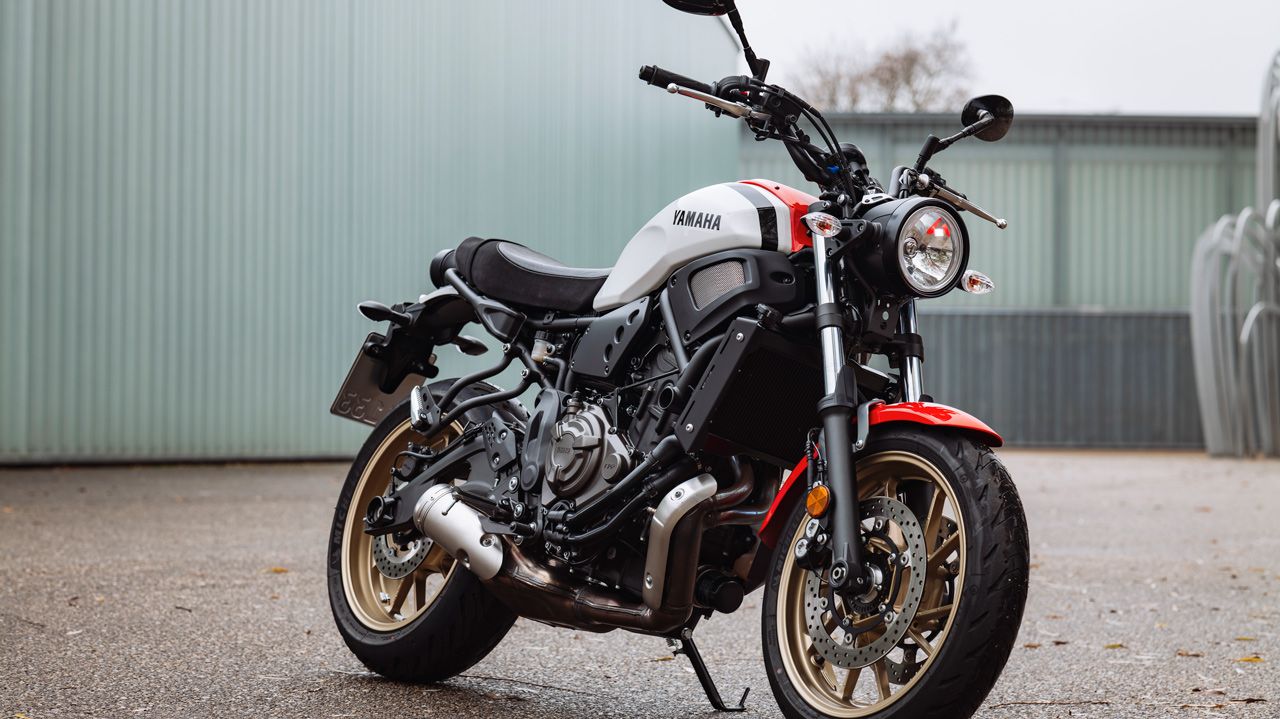 Yamaha XSR700 2022 (12)