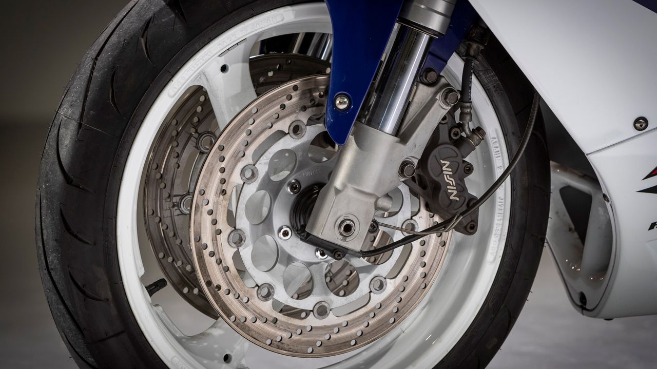 Suzuki GSX R1100 1990.