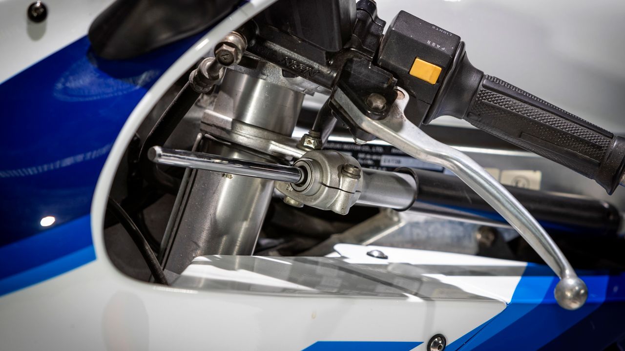 Suzuki GSX R1100 1990.