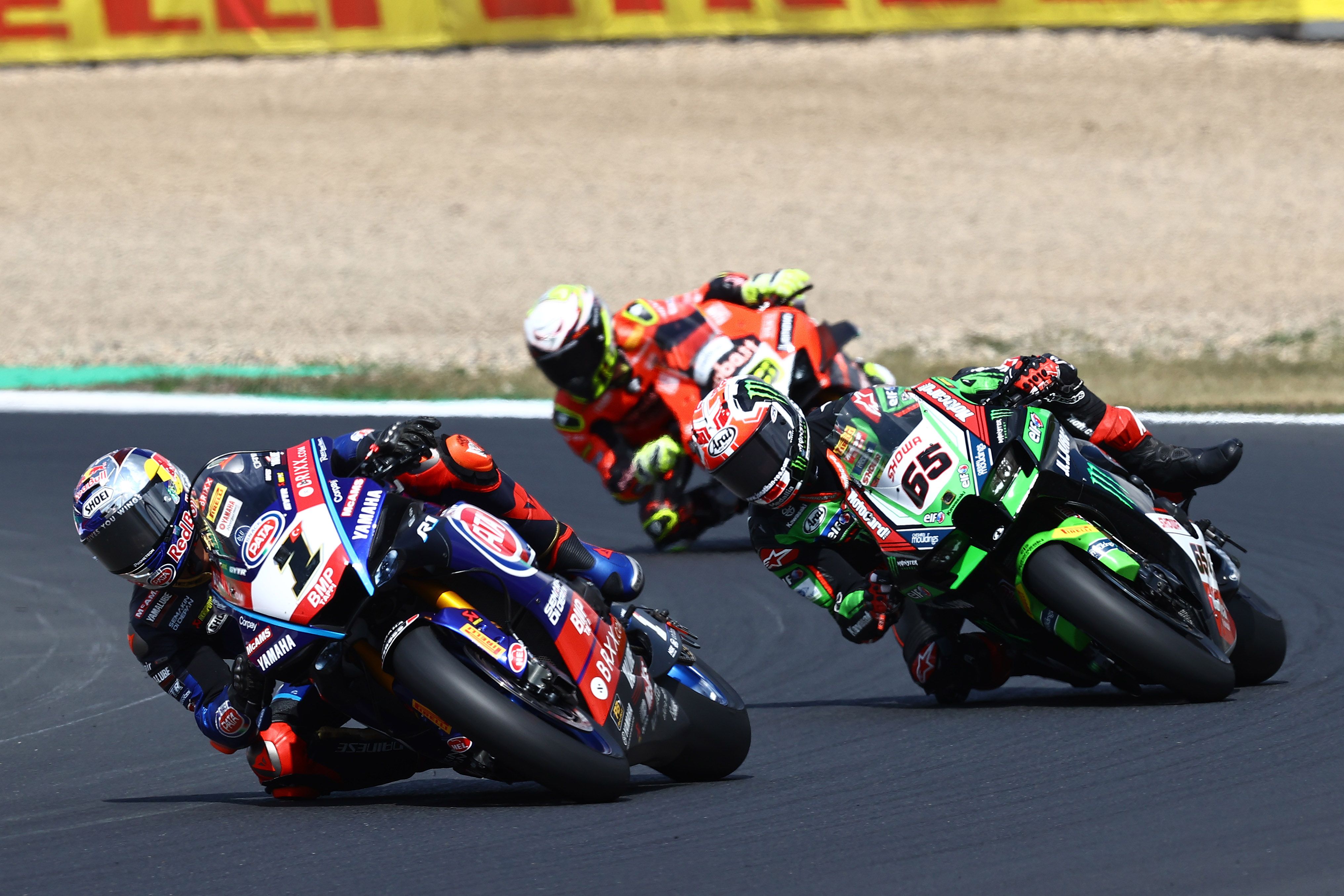 Toprak Razgatlioglu comanda ante Jonathan Rea y Álvaro Bautista, WSBK Most 2022