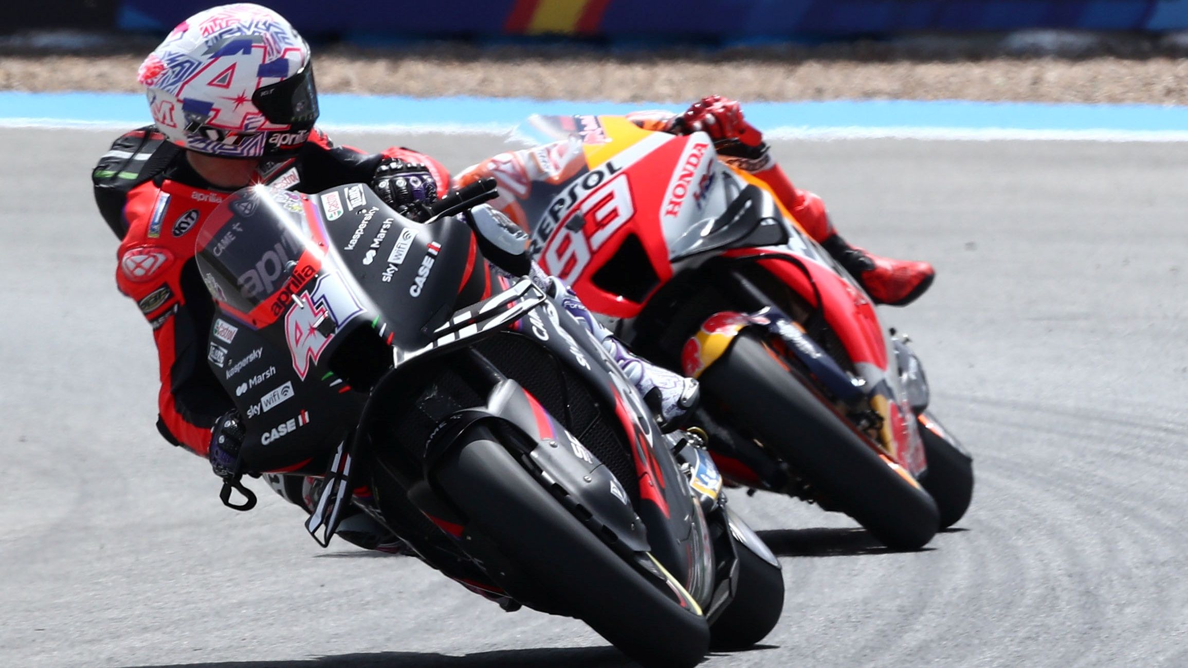 Aleix Espargaró seguido por Marc Márquez en el Circuito de Jerez - Ángel Nieto