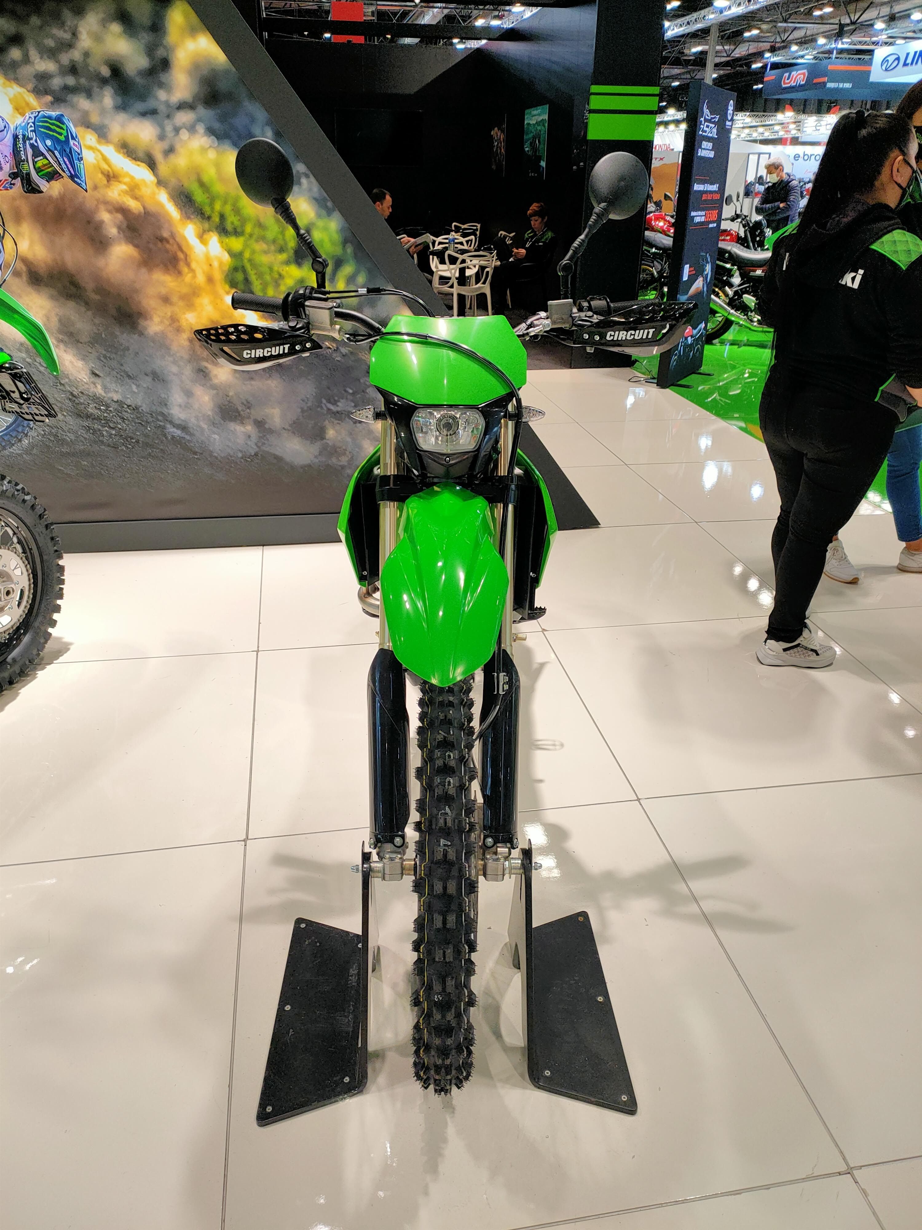 Fotos Kawasaki KX 250/450 X y KL 250/450 X
