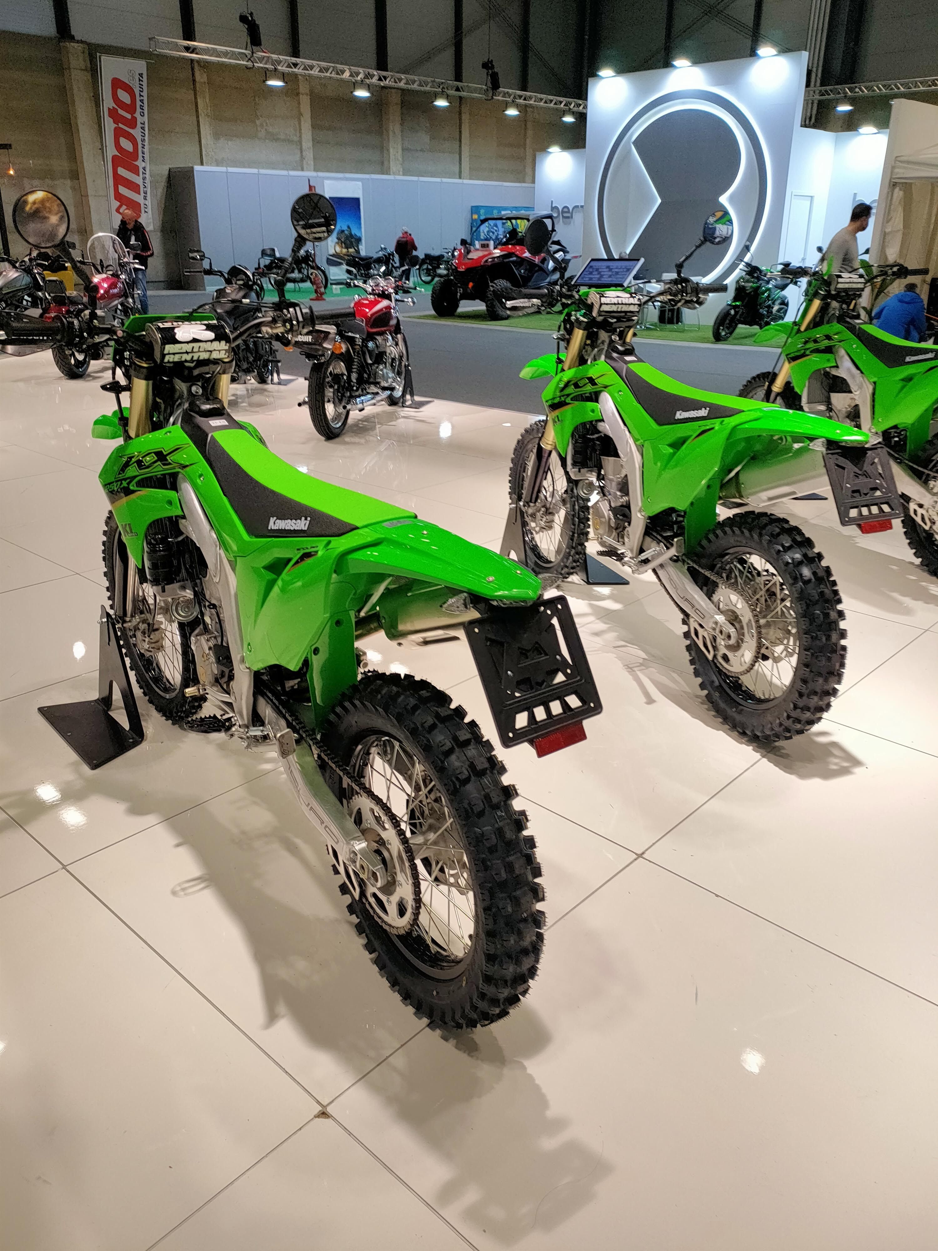 Fotos Kawasaki KX 250/450 X y KL 250/450 X