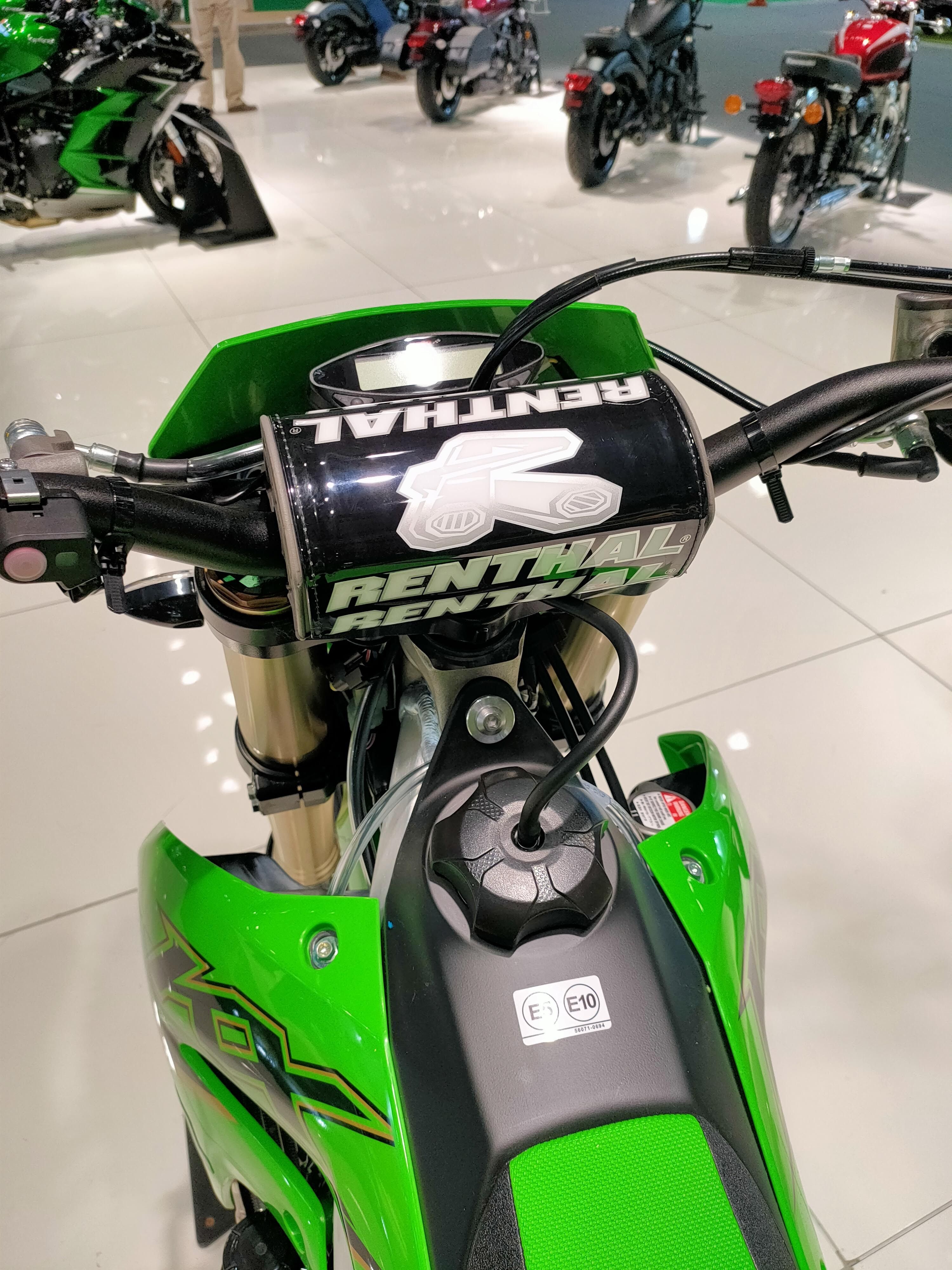 Fotos Kawasaki KX 250/450 X y KL 250/450 X