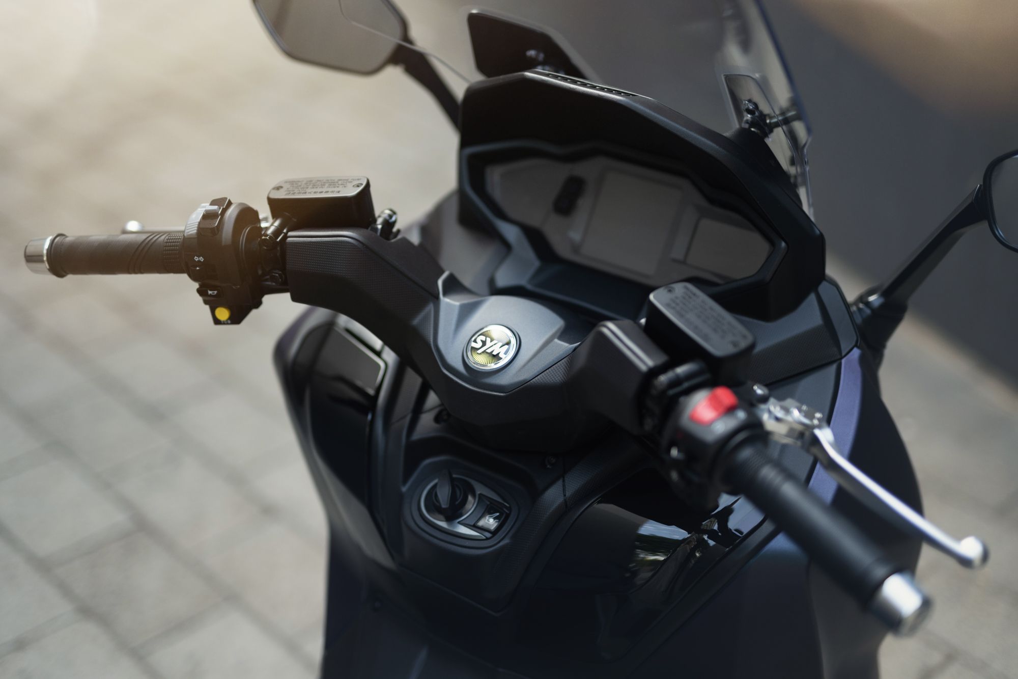 SYM maxiscooter 508 Maxsym TL detalles (65)