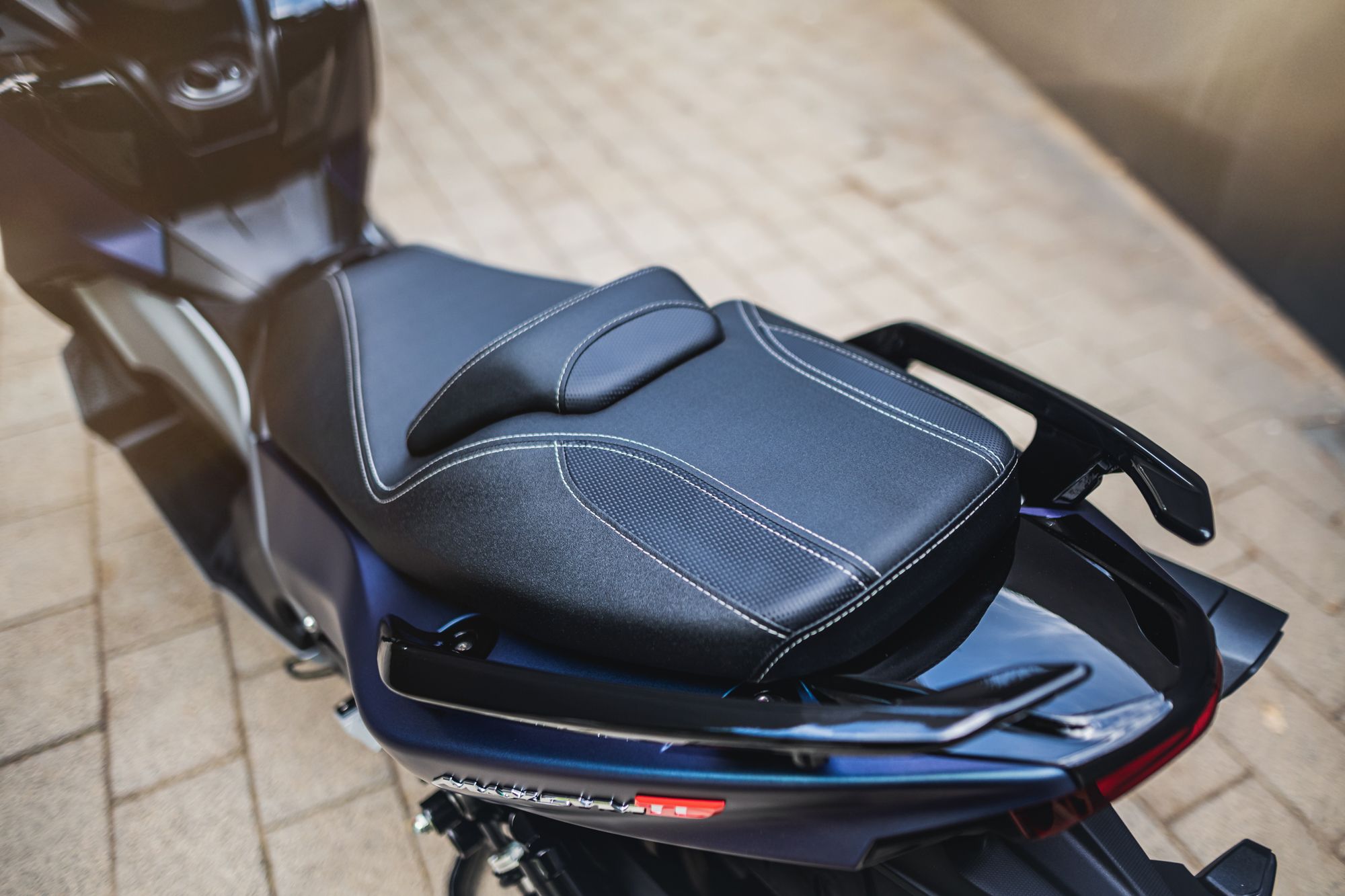 SYM maxiscooter 508 Maxsym TL detalles (68)