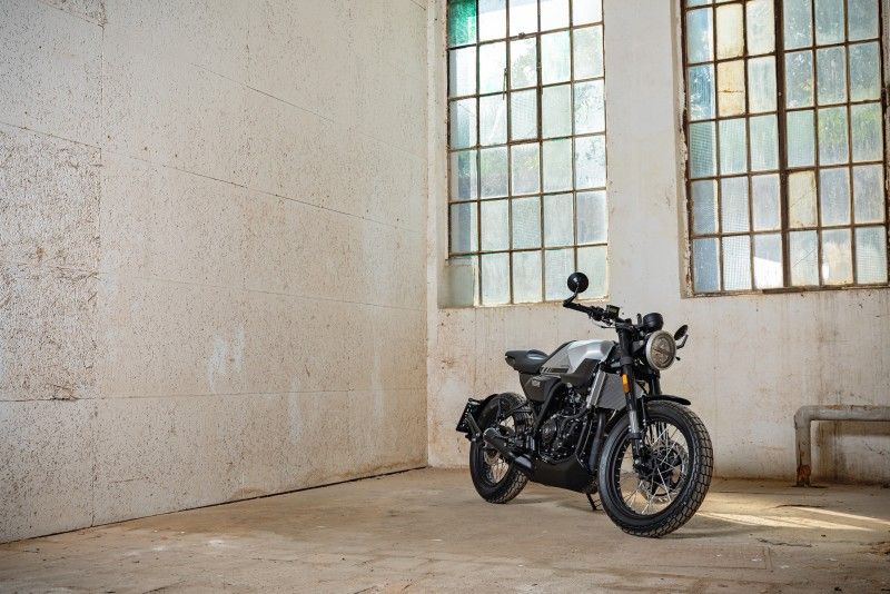 Brixton Crossfire 125 (3)