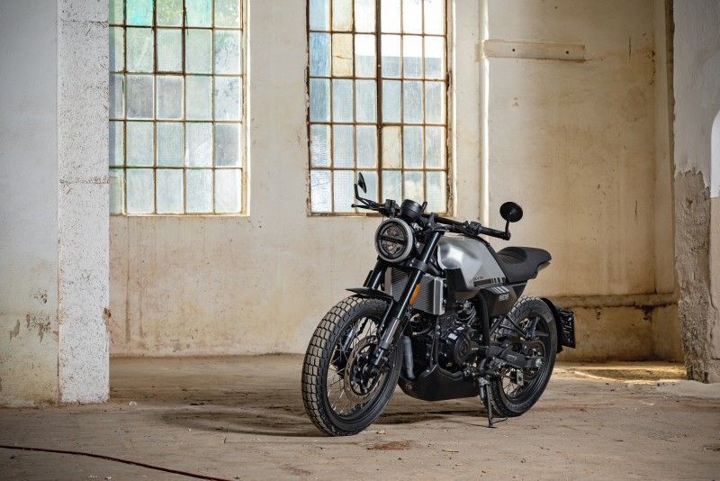 Brixton Crossfire 125 (4)