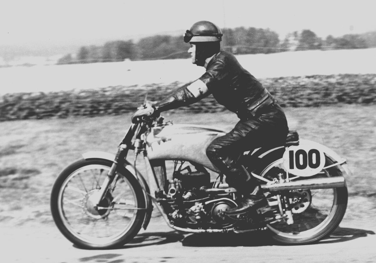 Moto de 125 cc de DKW disputando el mundial con Ewald Kluge como piloto. Fuente: Maurice Büla Collection © FIM