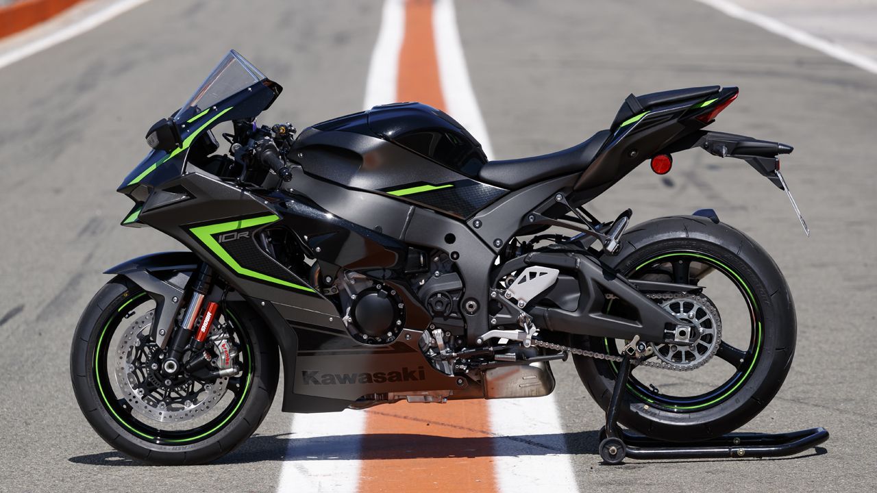 Kawasaki ZX 10 R 01 jk
